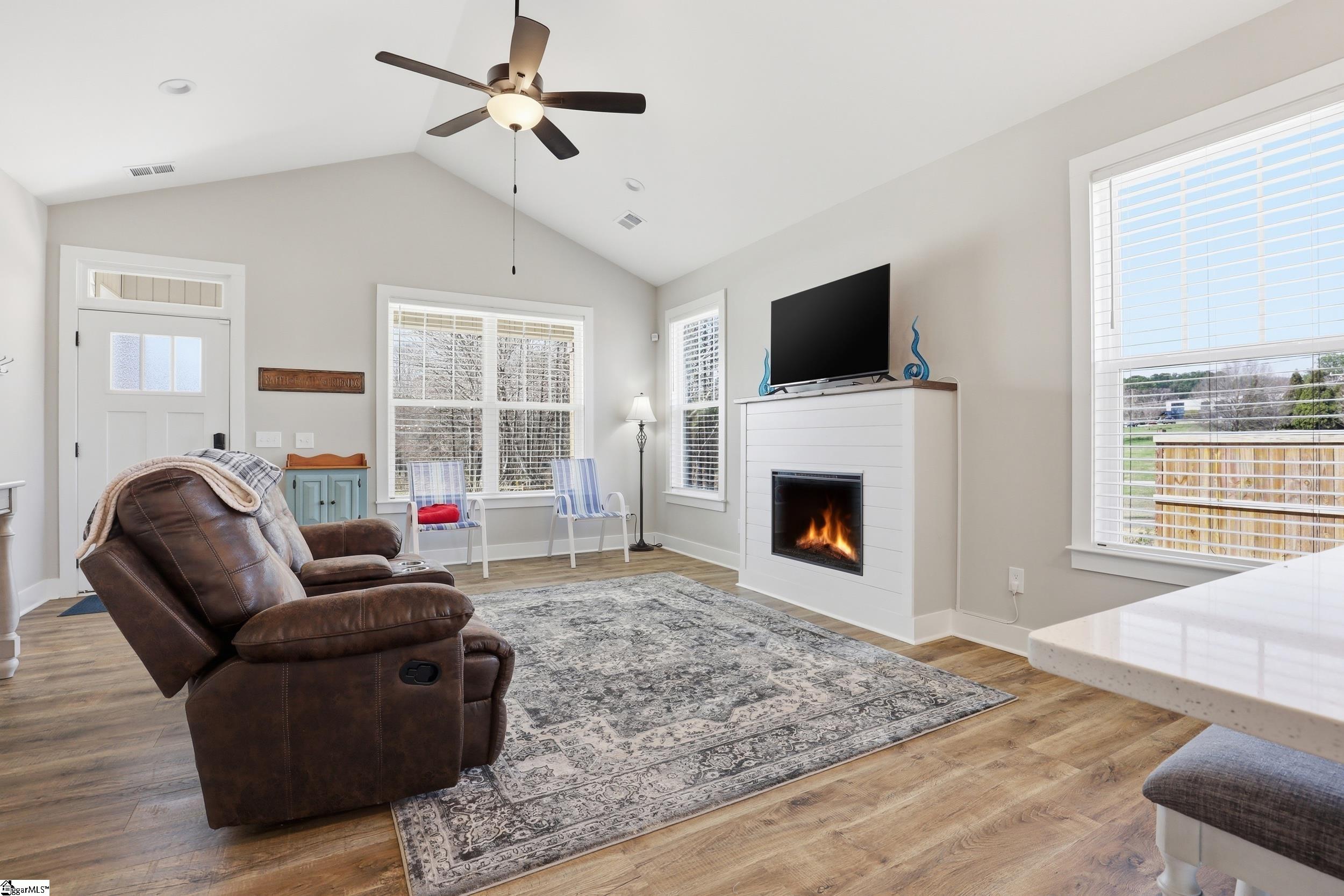 215 Amsterdam Road