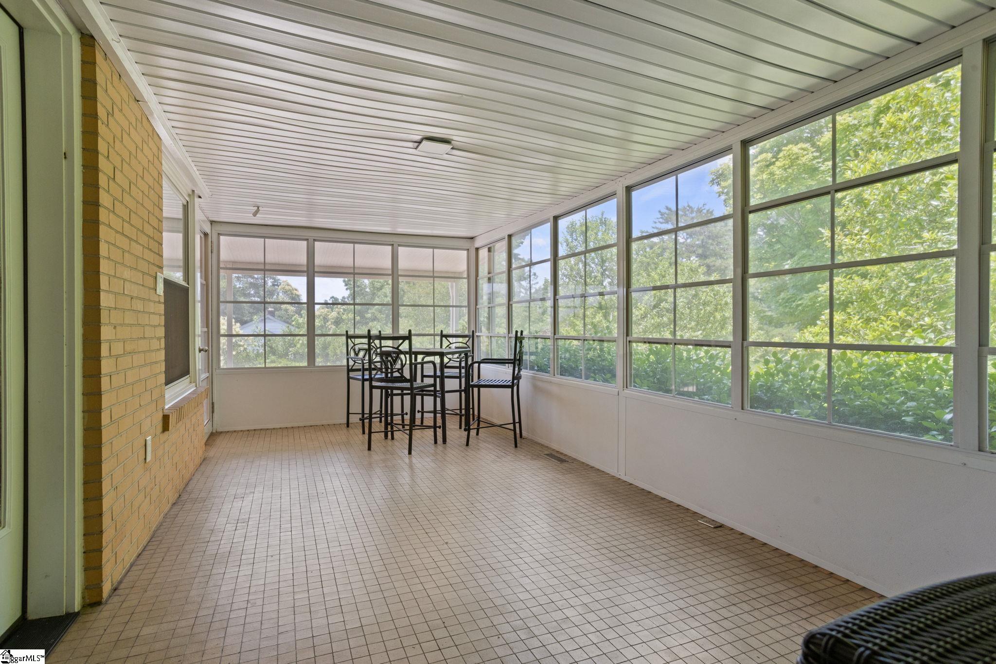 122 Bradley Boulevard