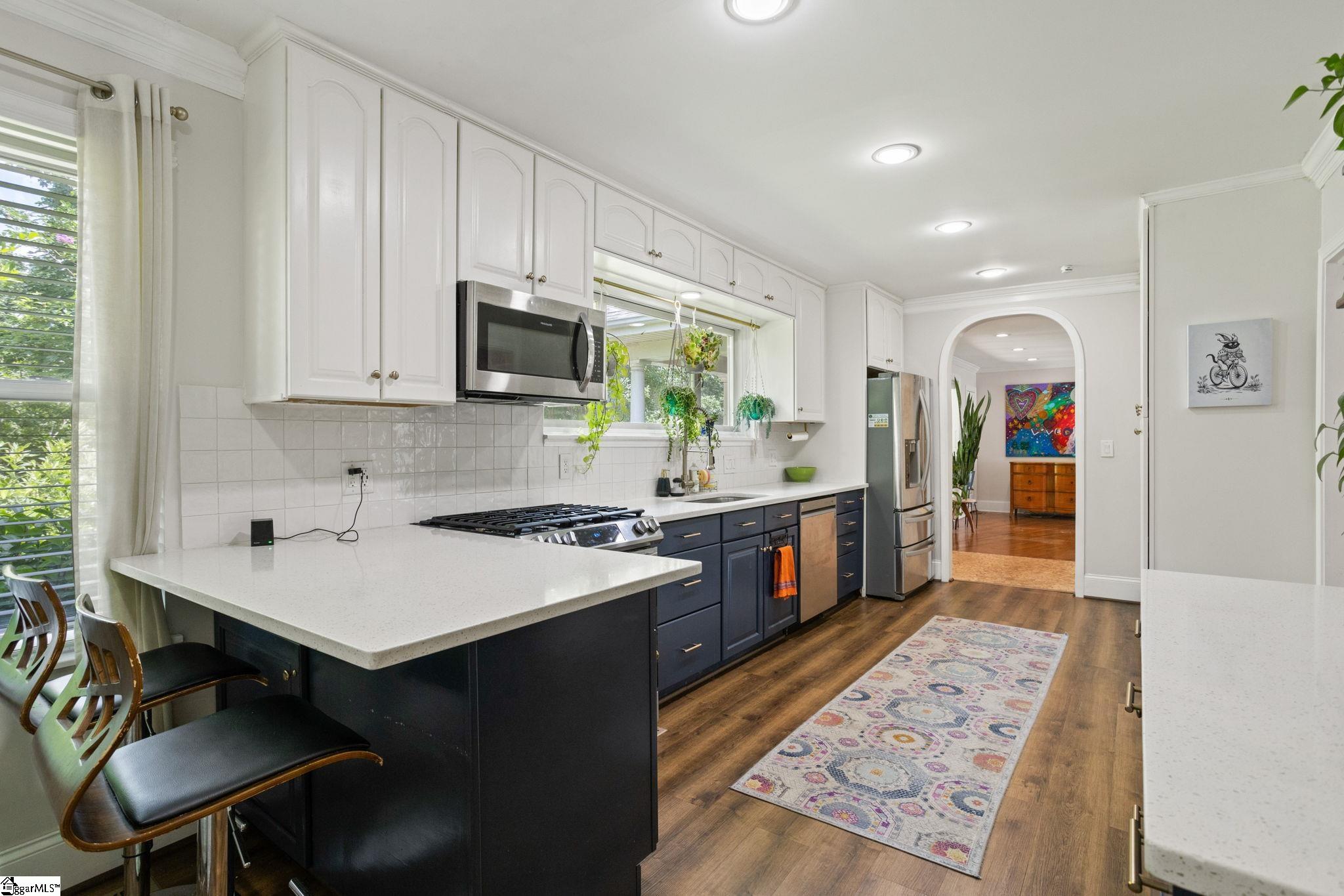 122 Bradley Boulevard