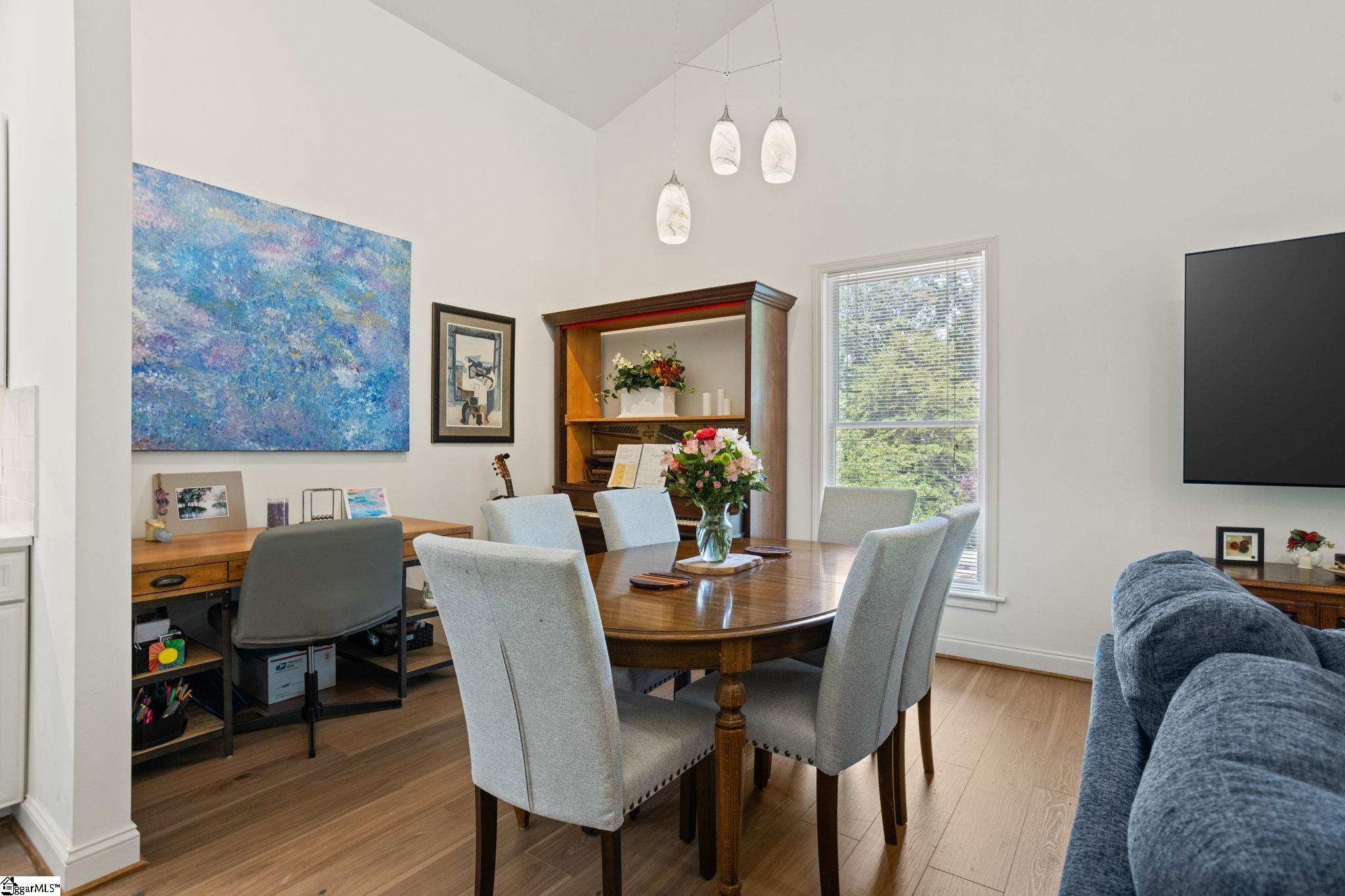 122 Bradley Boulevard