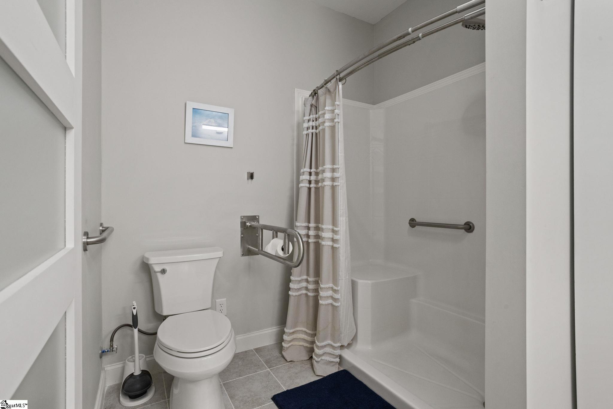 122 Bradley Boulevard