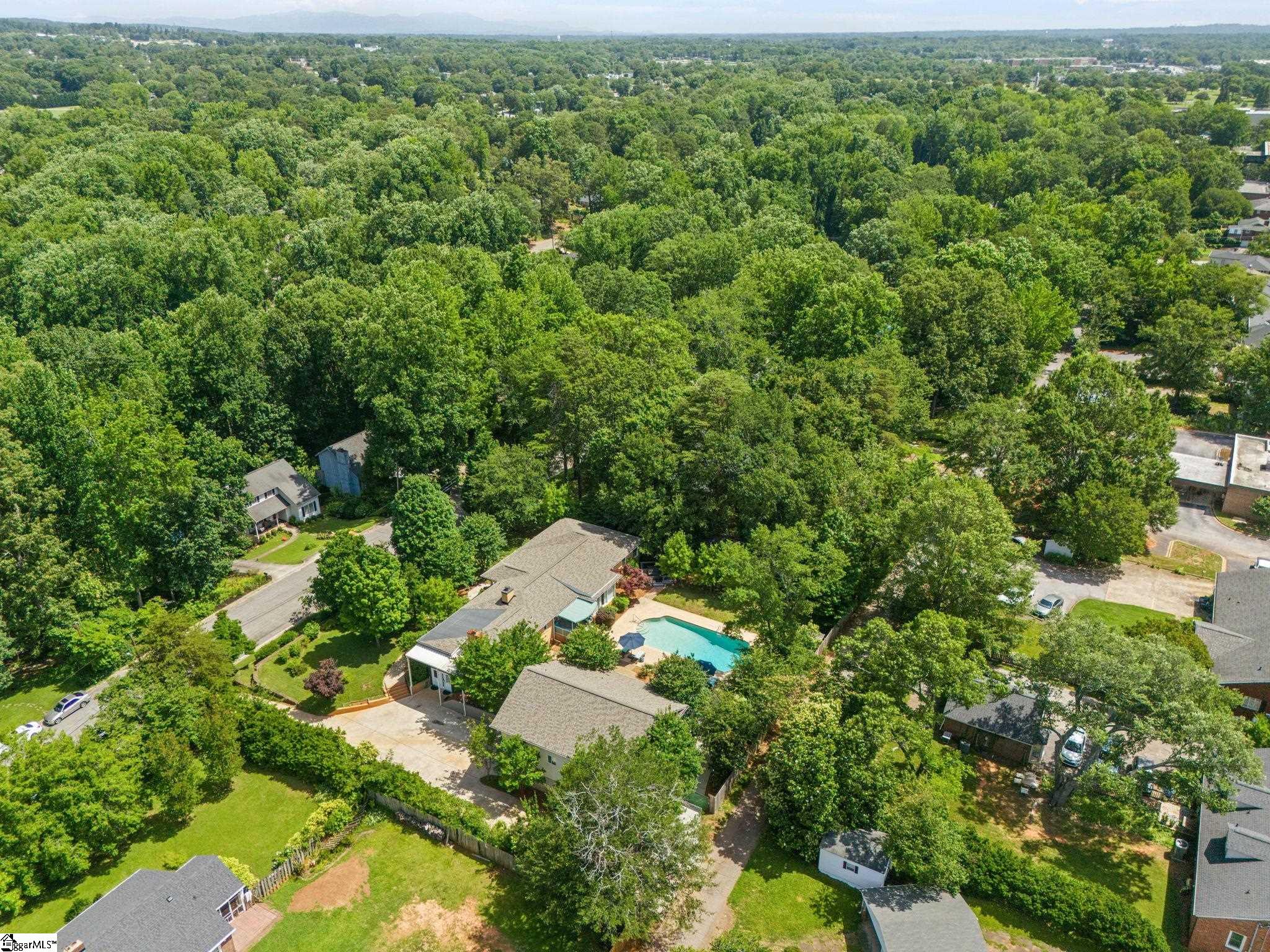 122 Bradley Boulevard