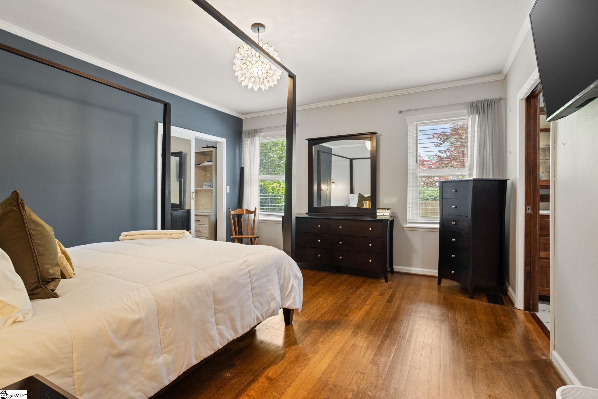 122 Bradley Boulevard