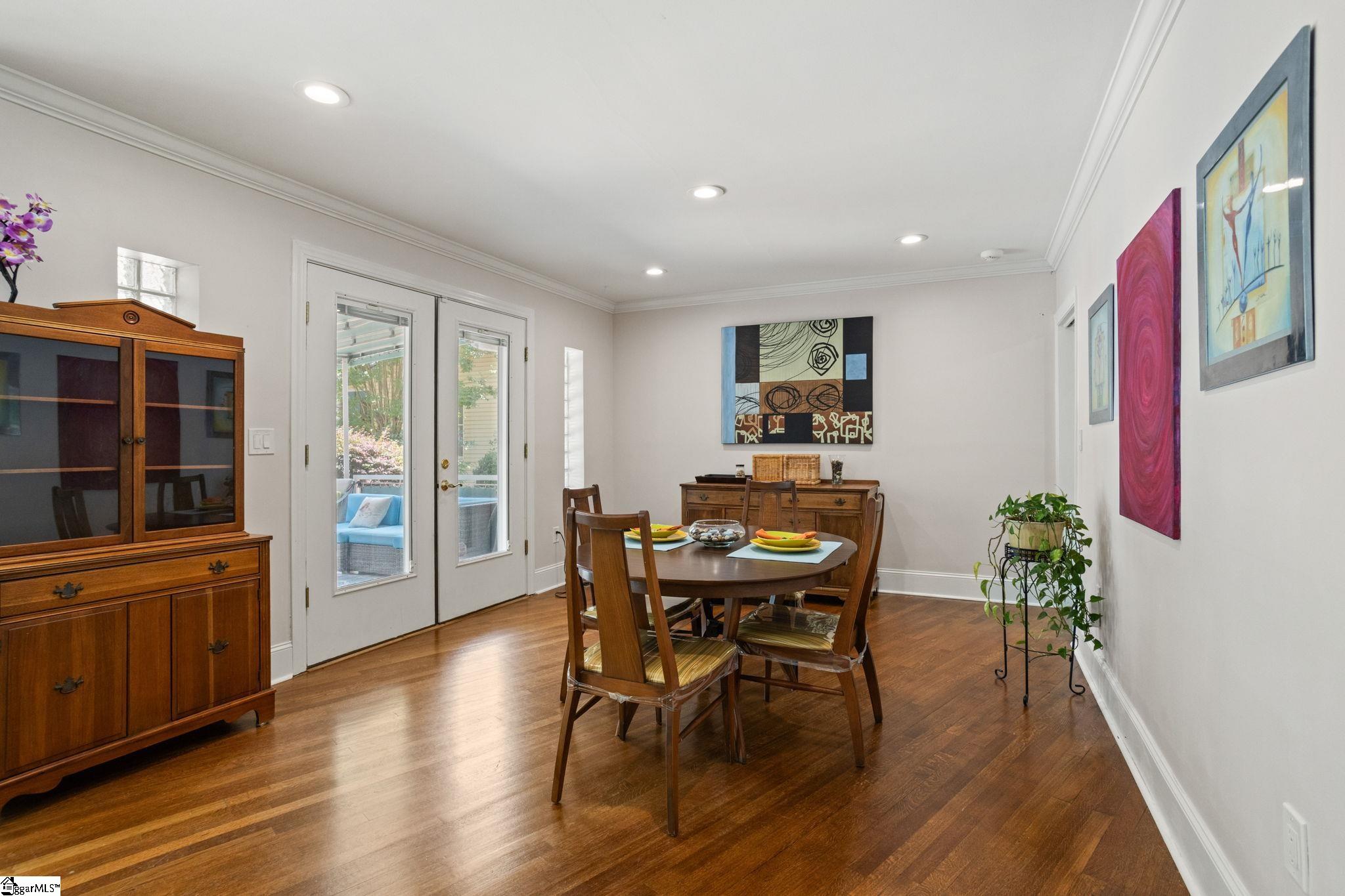 122 Bradley Boulevard