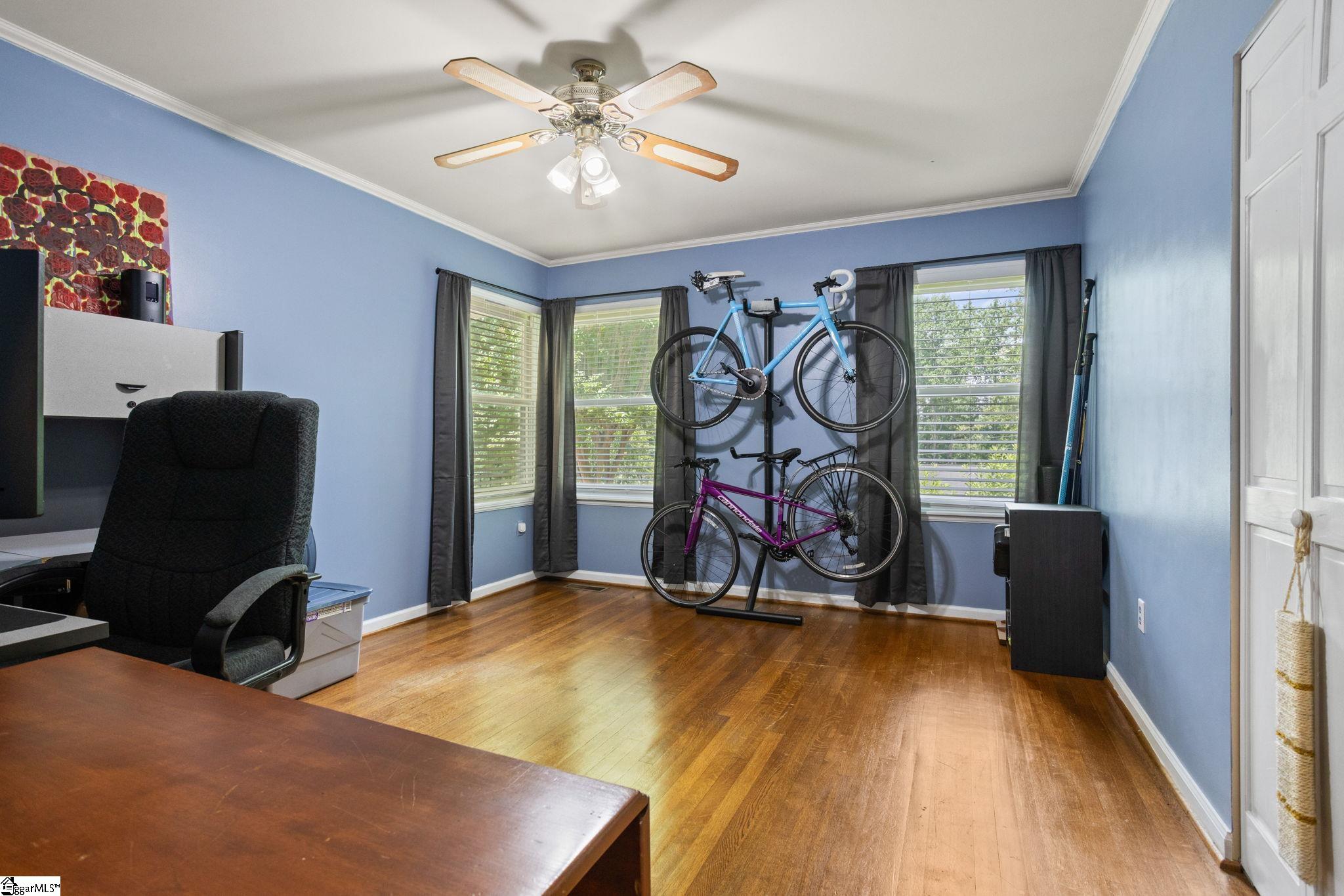 122 Bradley Boulevard