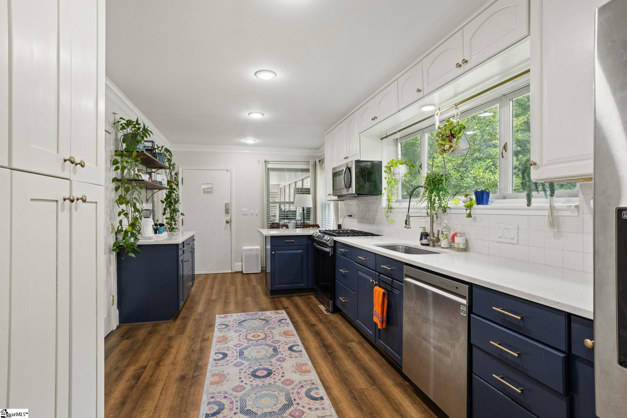 122 Bradley Boulevard