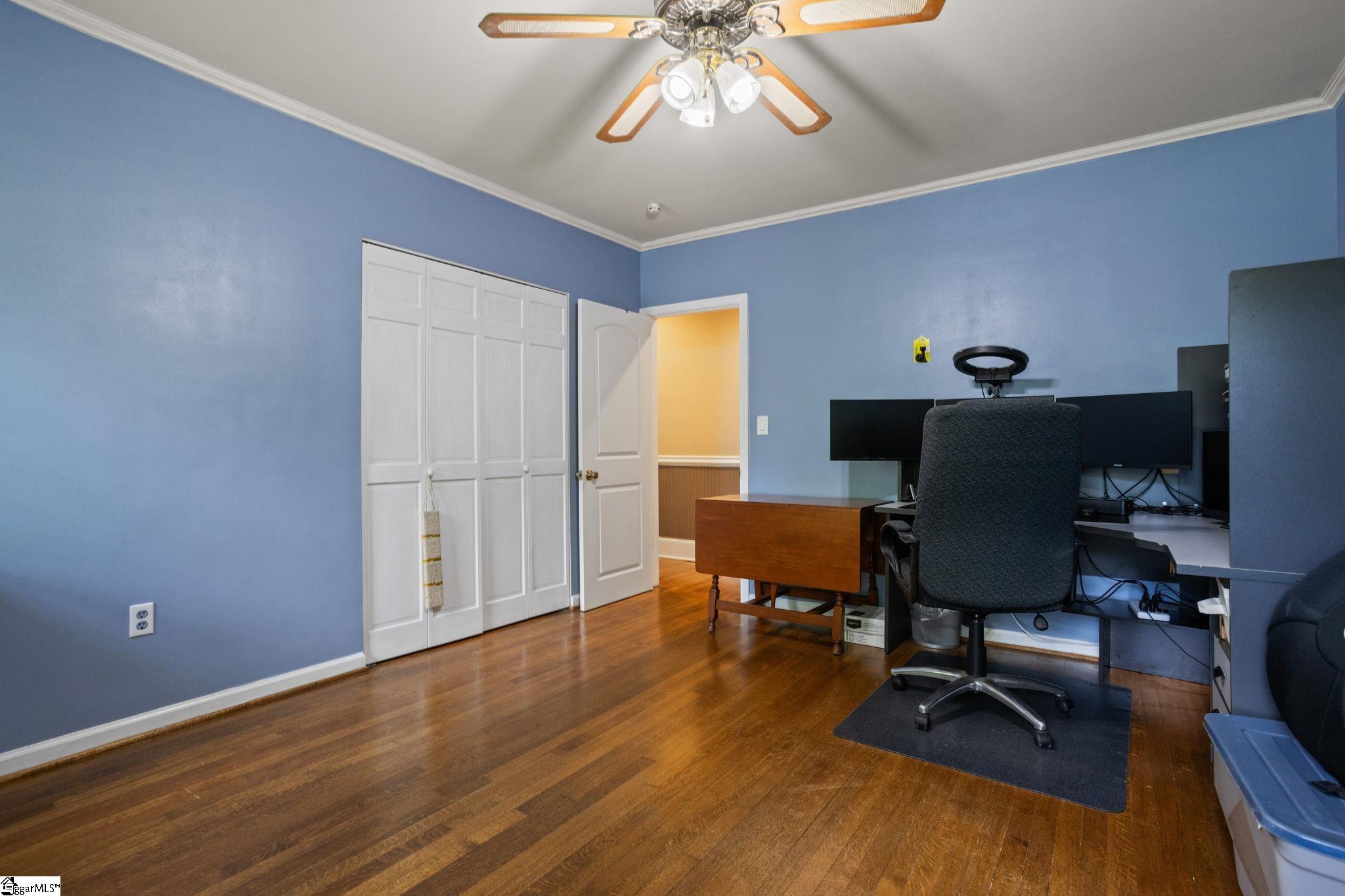 122 Bradley Boulevard