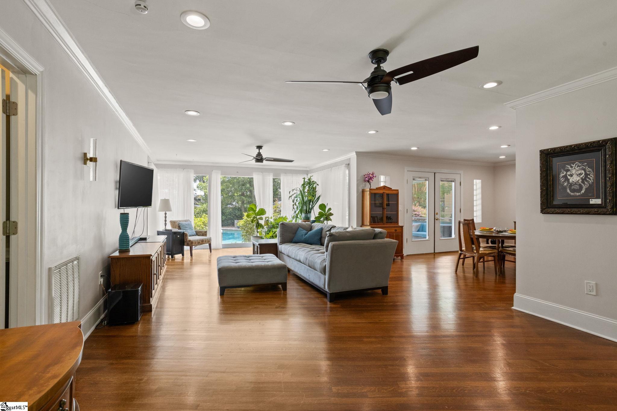 122 Bradley Boulevard