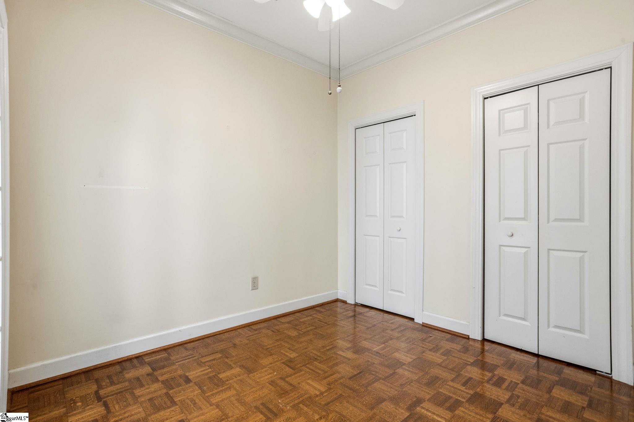 306 Greenview Circle