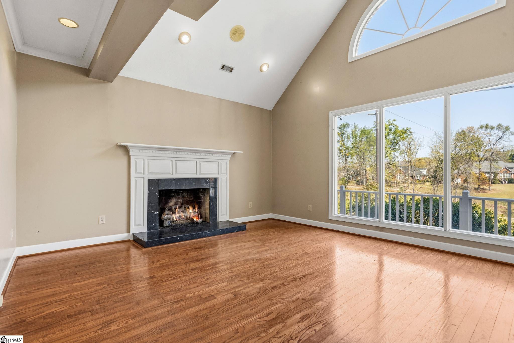 306 Greenview Circle