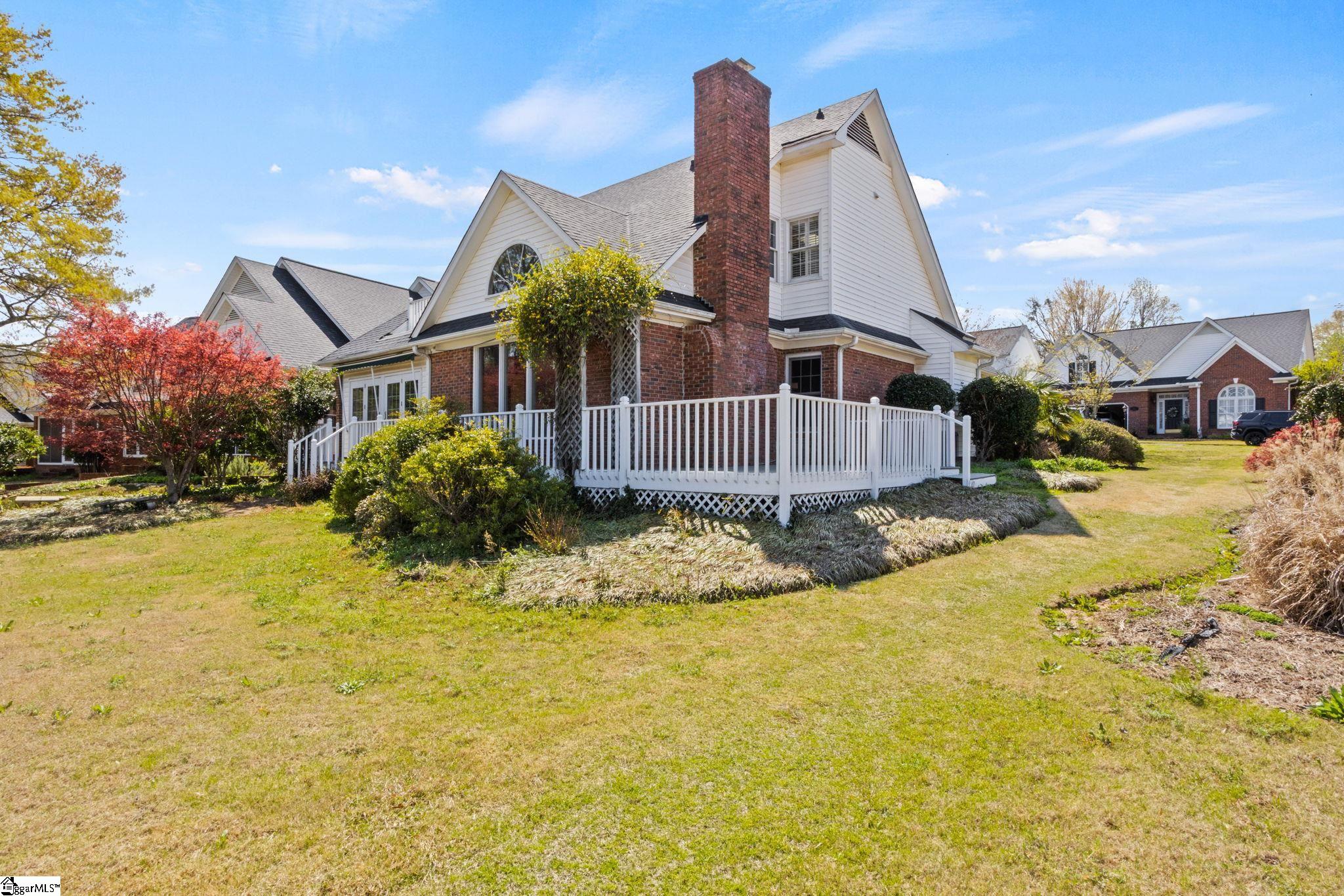 306 Greenview Circle