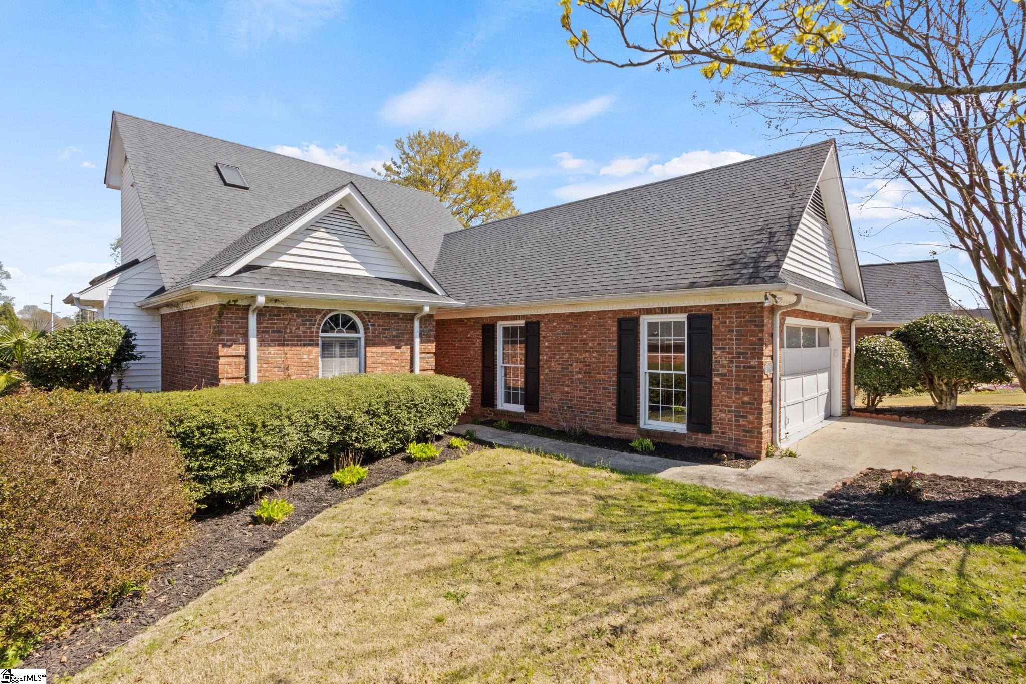 306 Greenview Circle