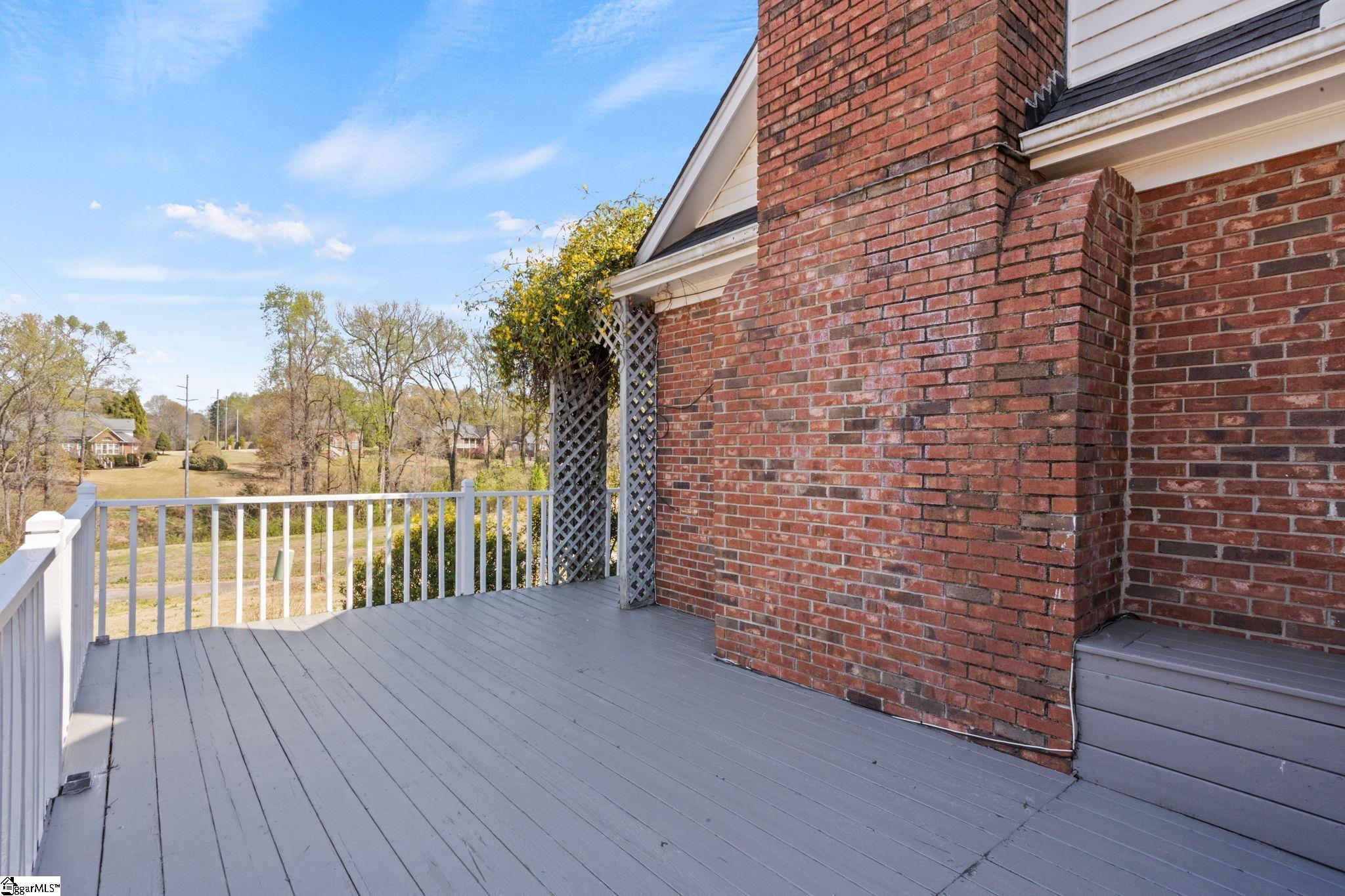 306 Greenview Circle