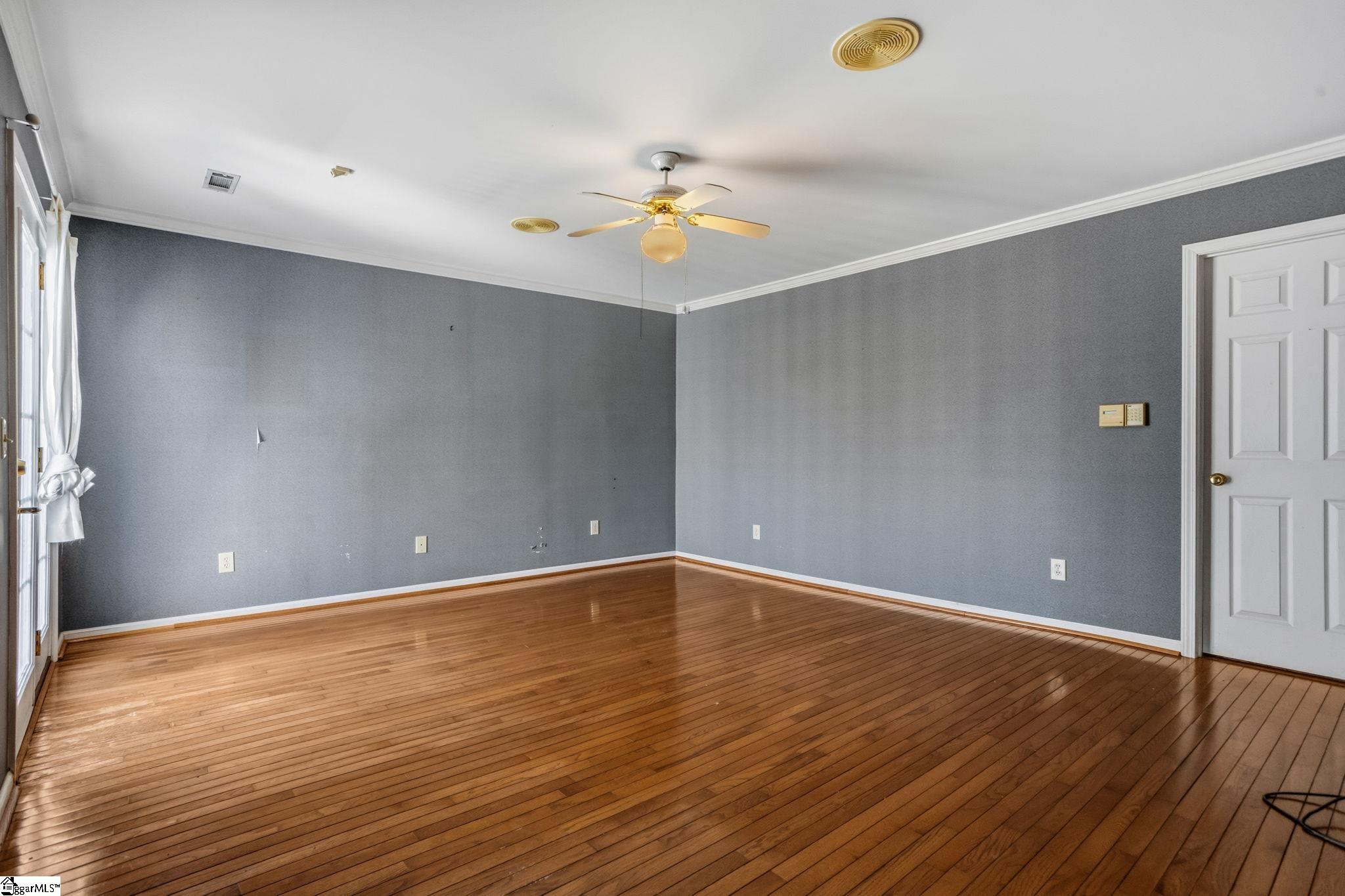 306 Greenview Circle