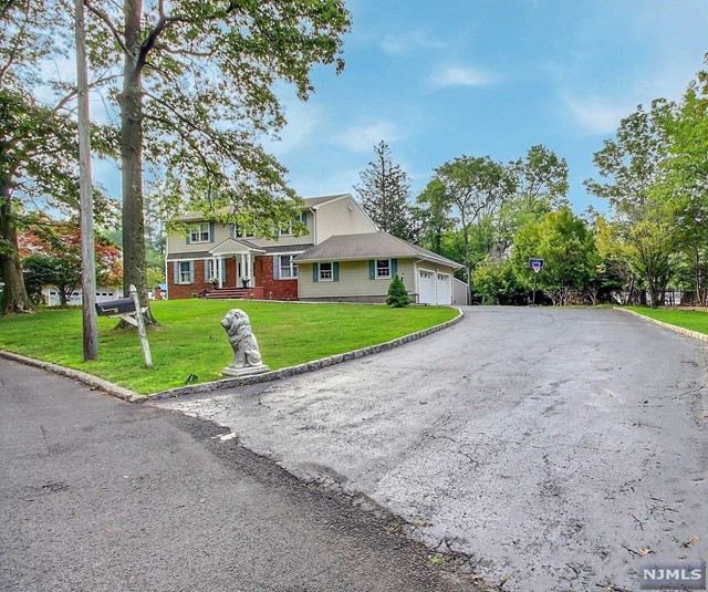 476 North William Way