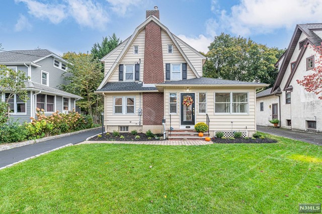 111 Valley Road