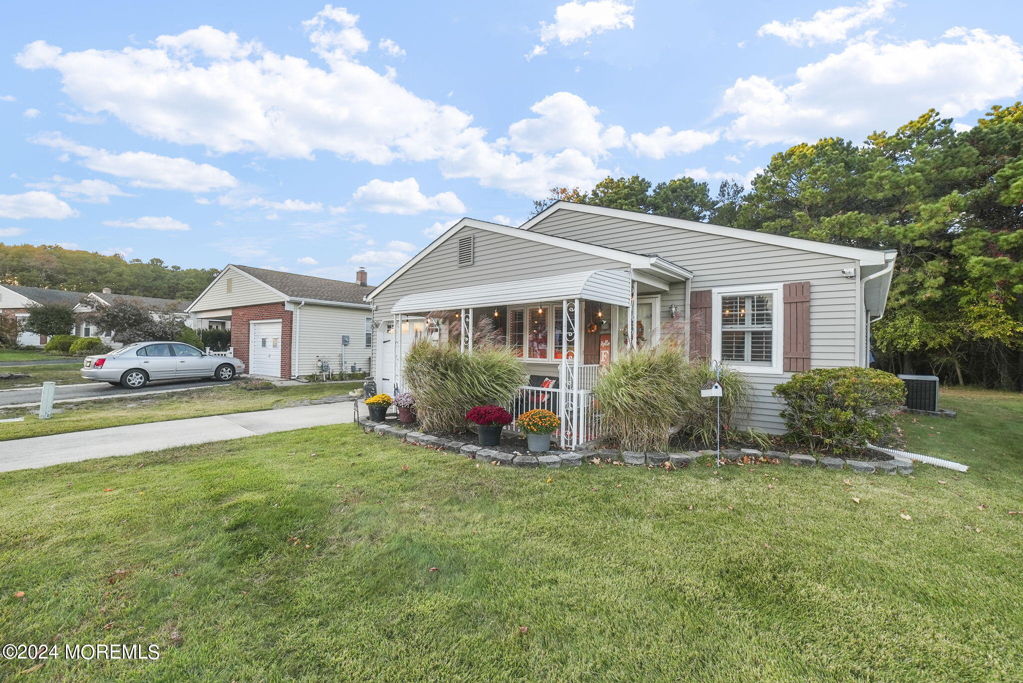 25 Redhook Bay Drive