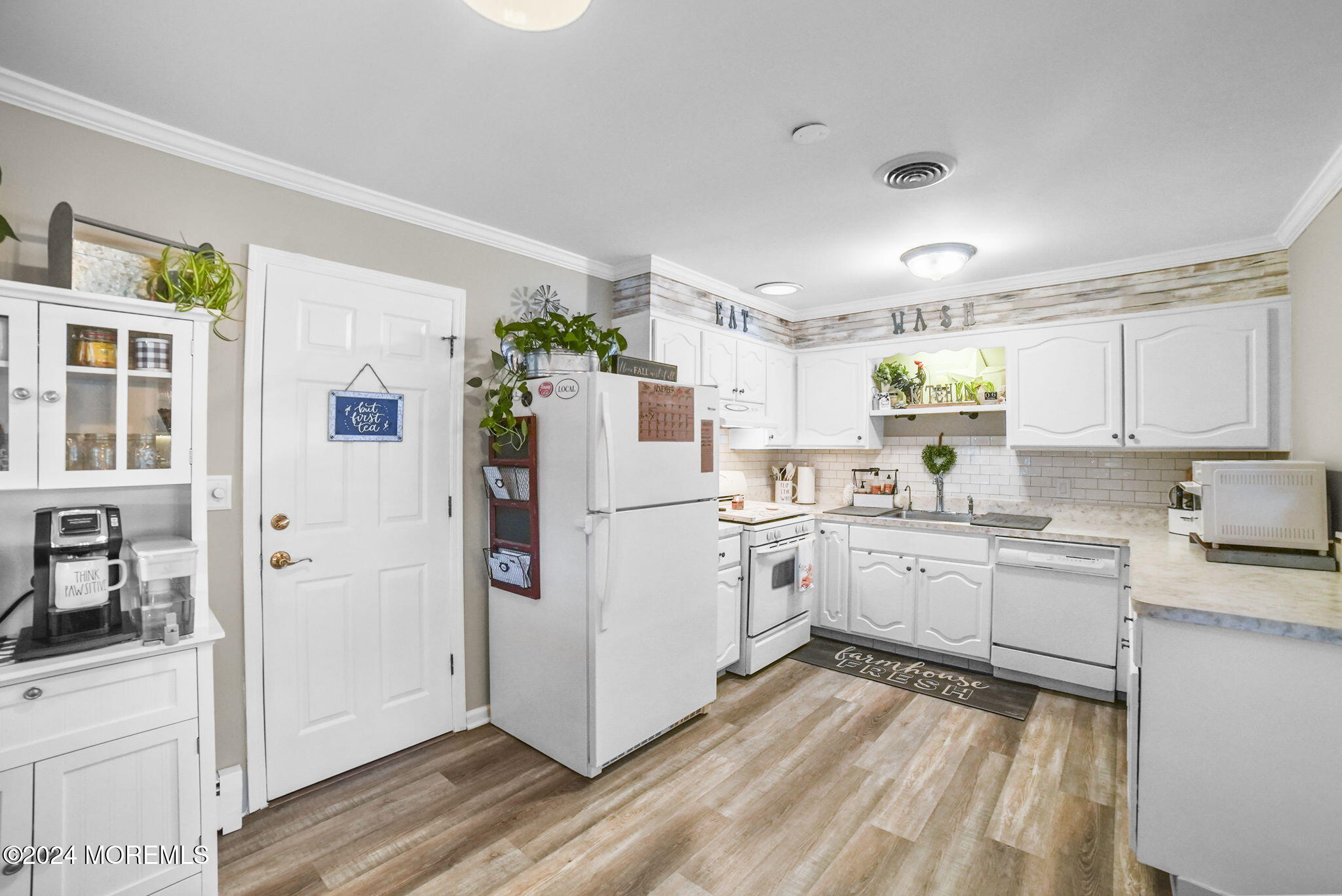 25 Redhook Bay Drive