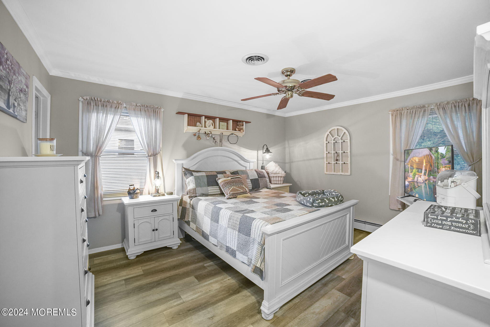 25 Redhook Bay Drive