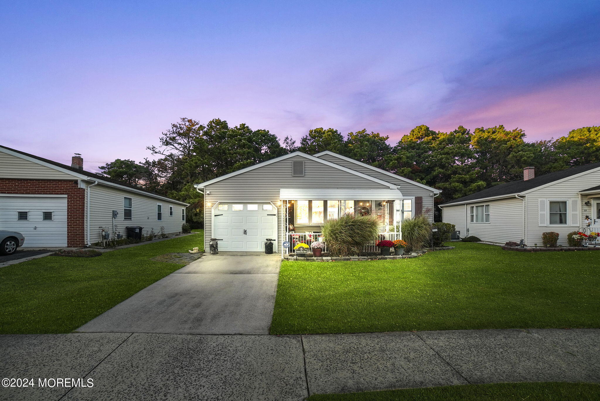 25 Redhook Bay Drive