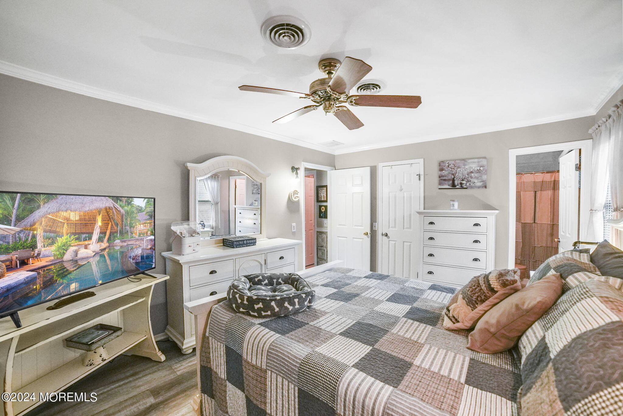 25 Redhook Bay Drive