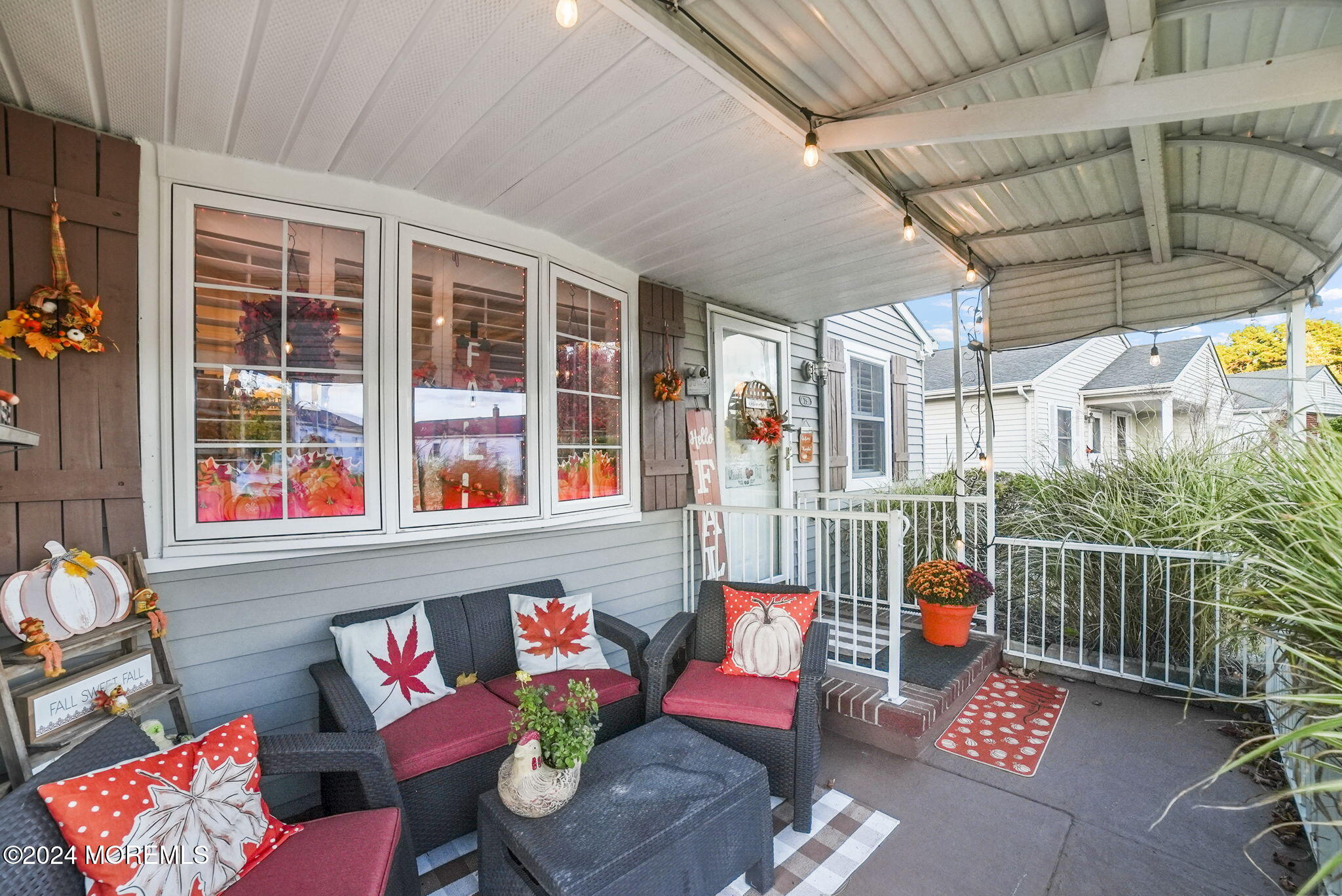 25 Redhook Bay Drive