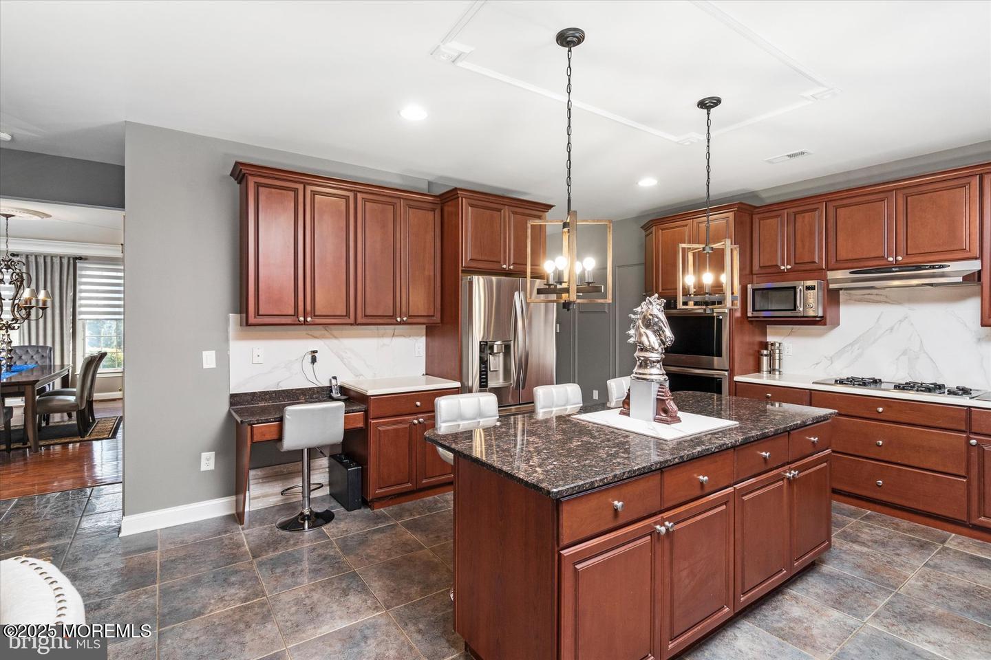 12 Dutchess Drive