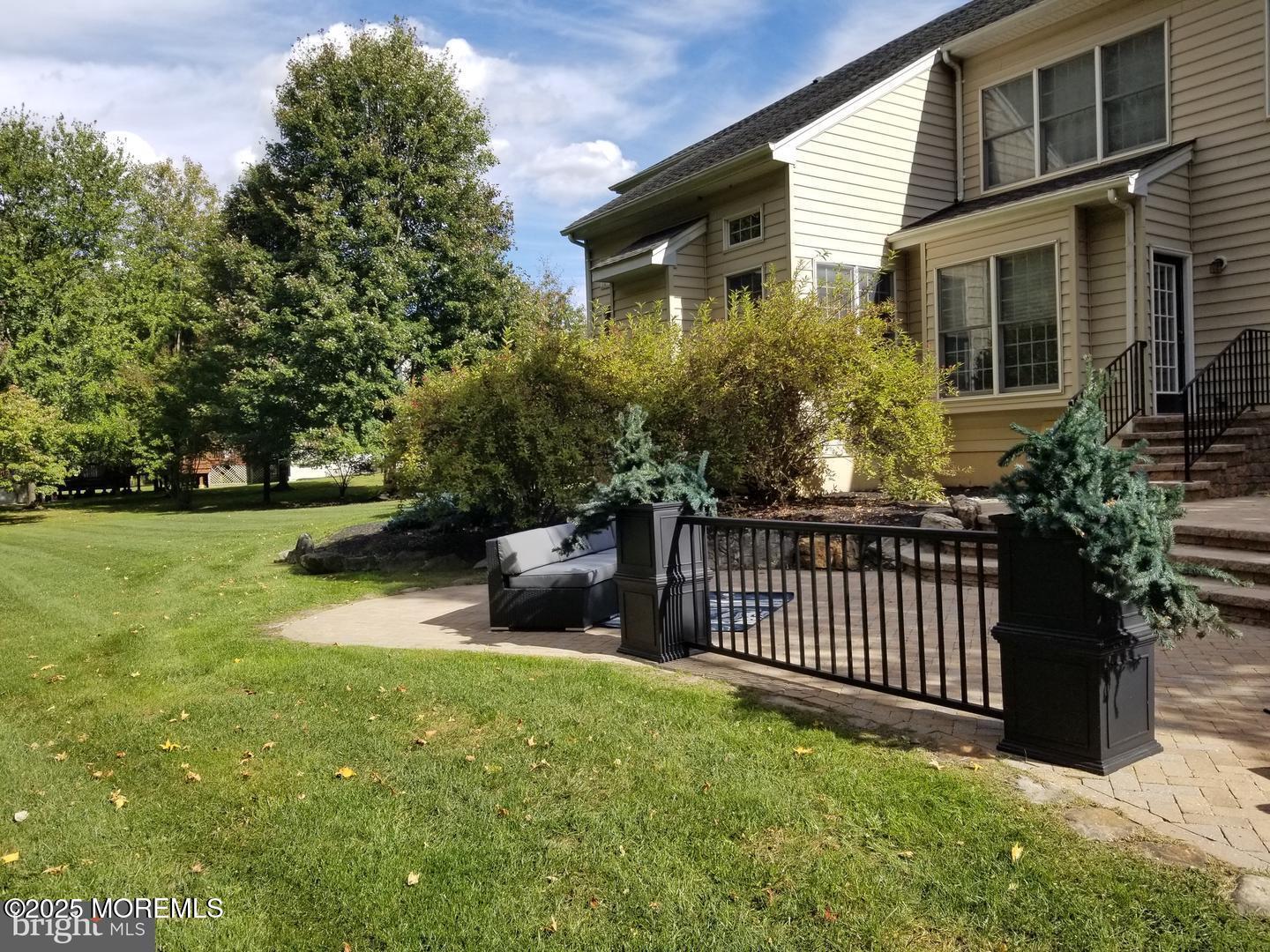 12 Dutchess Drive