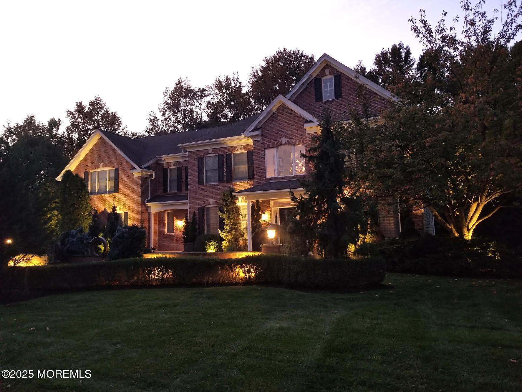 12 Dutchess Drive