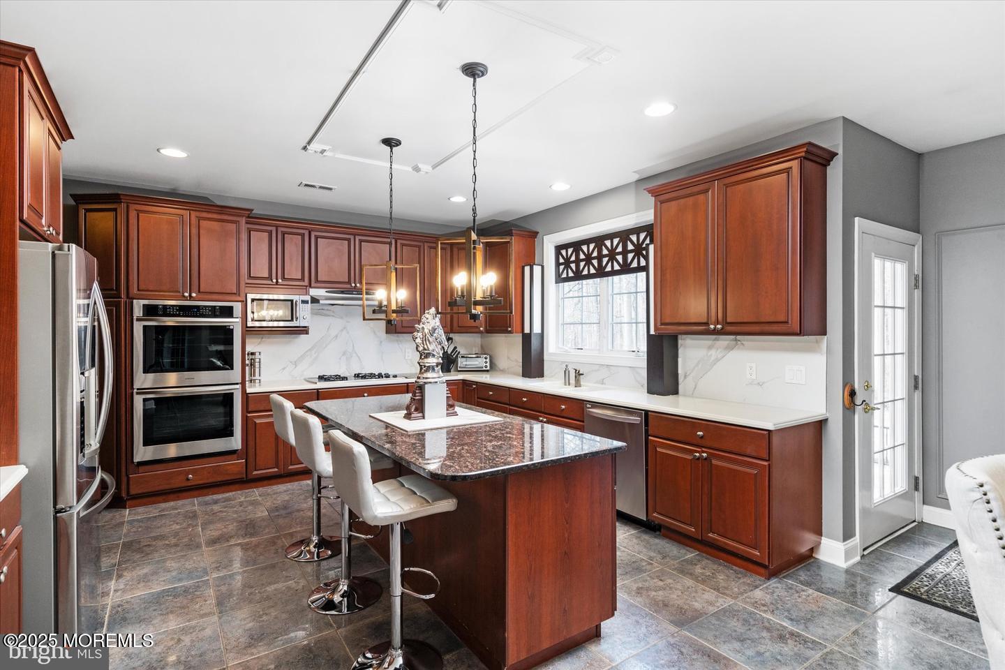 12 Dutchess Drive