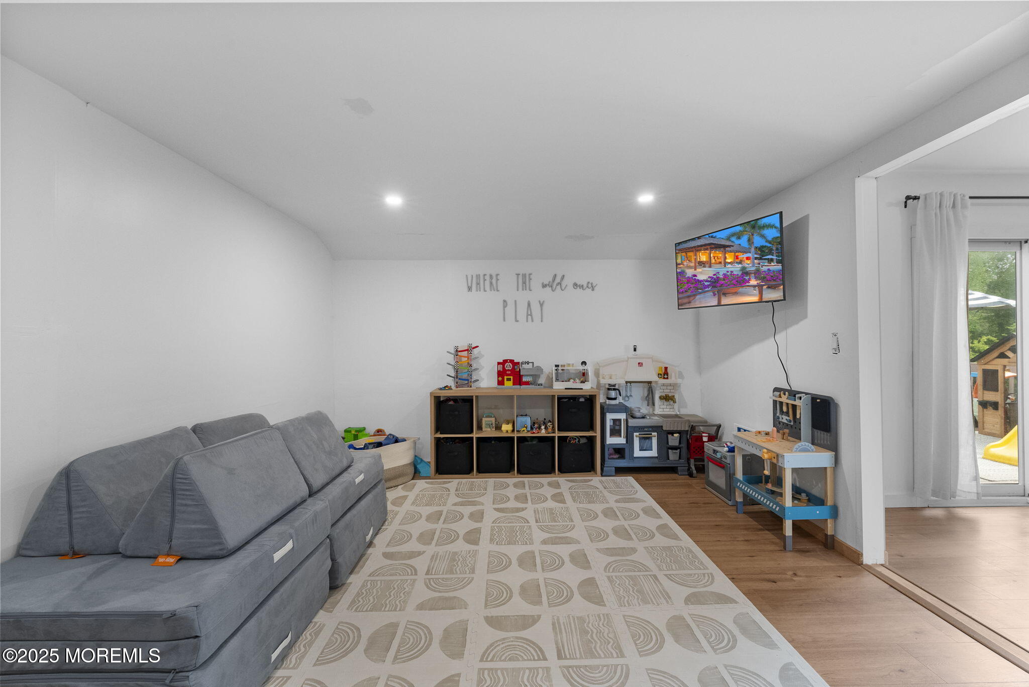 113 Darien Road