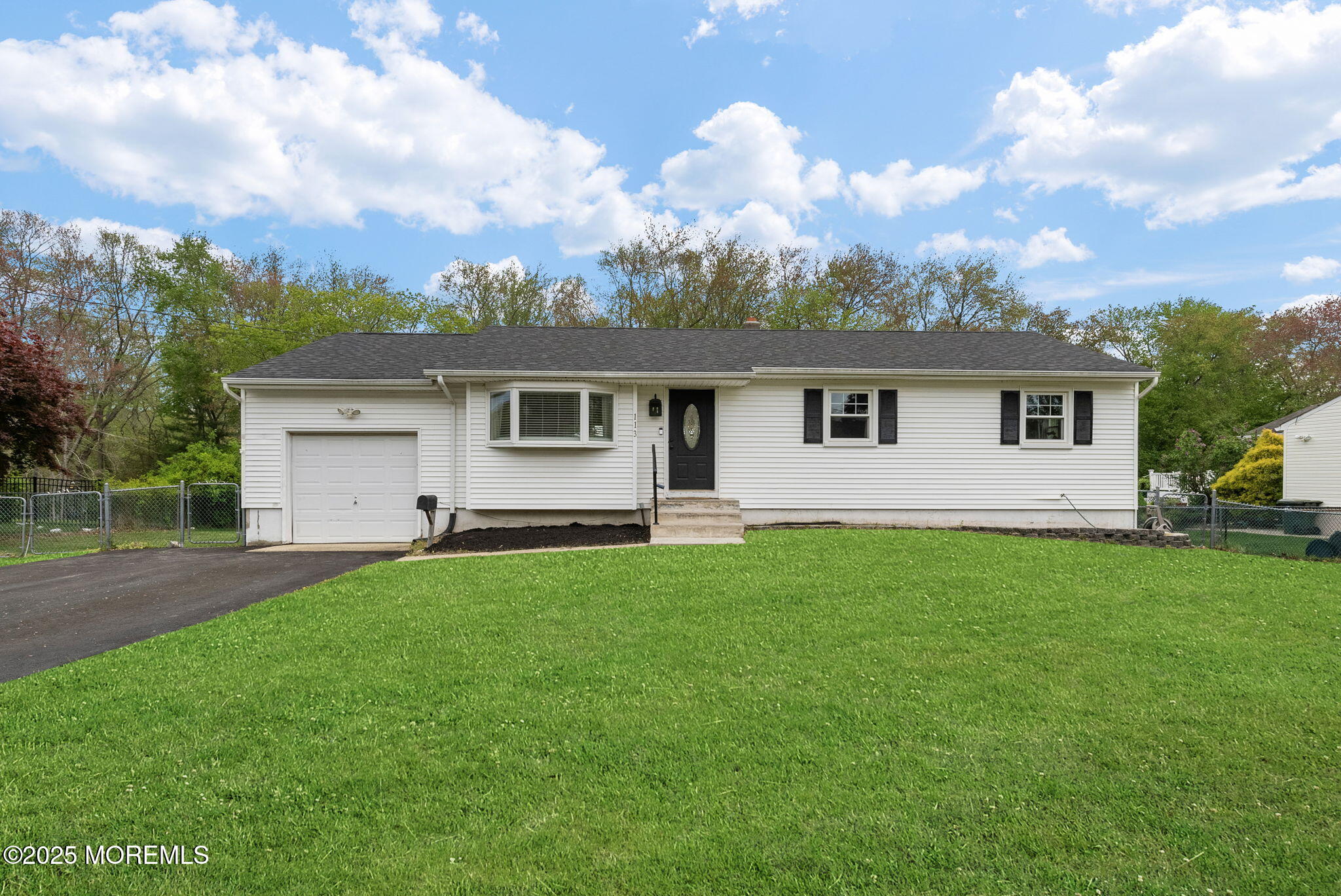 113 Darien Road