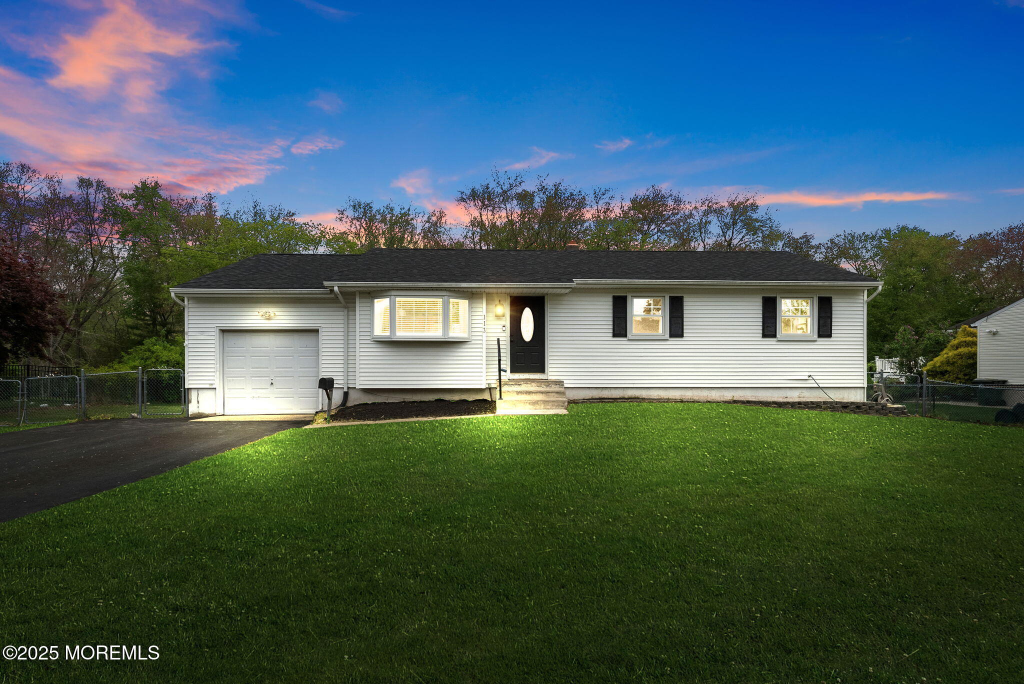 113 Darien Road