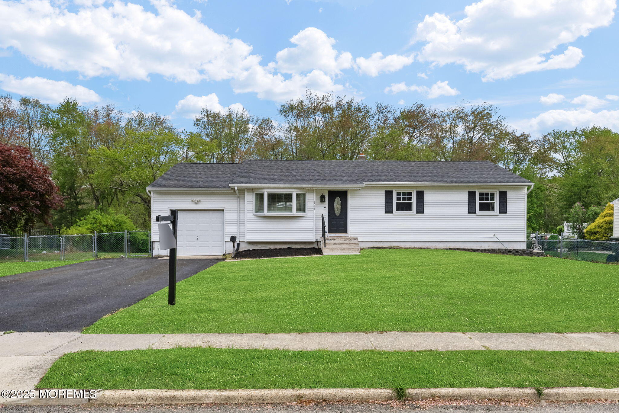113 Darien Road