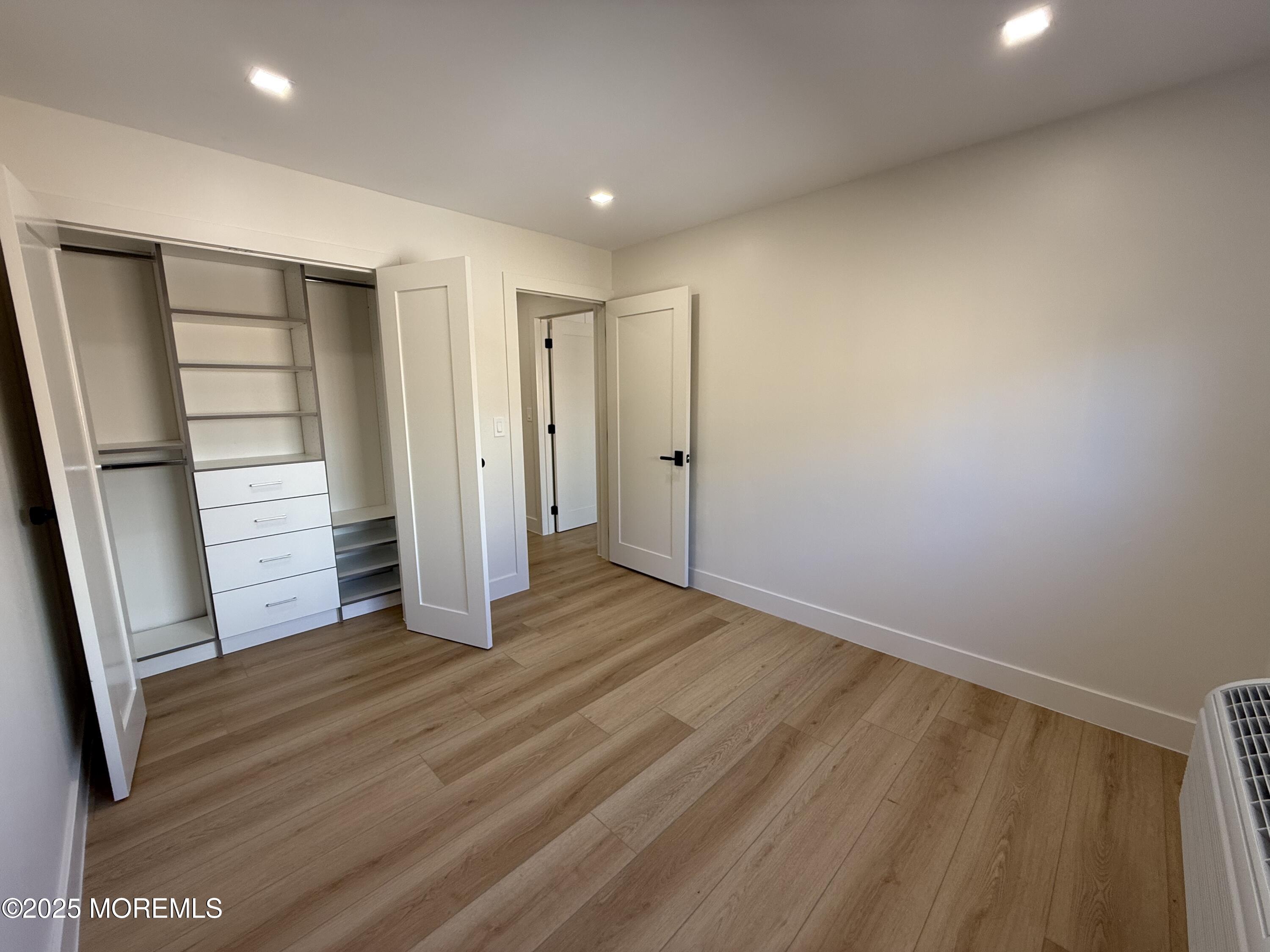 1 Ocean Avenue, 18