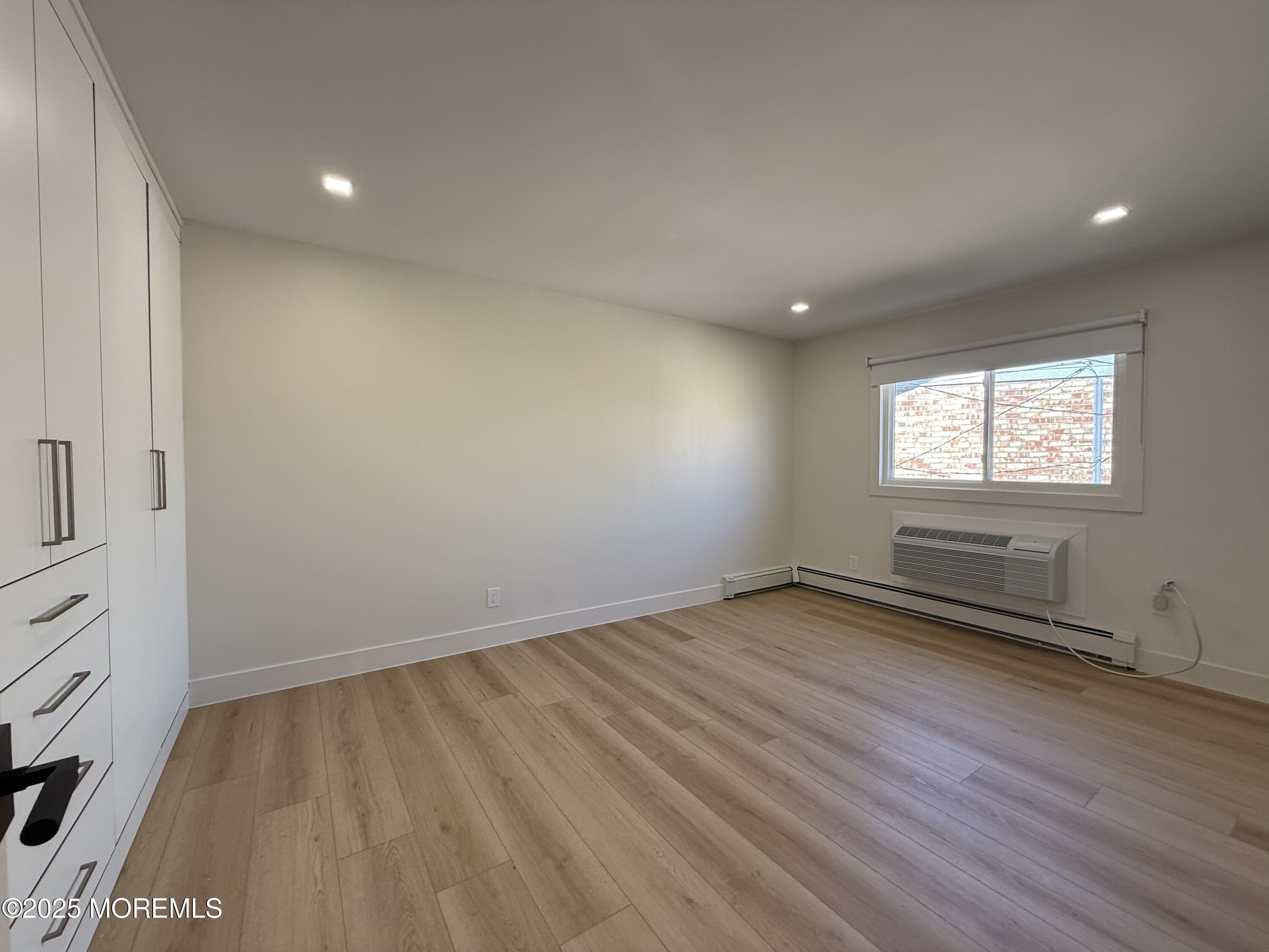 1 Ocean Avenue, 18