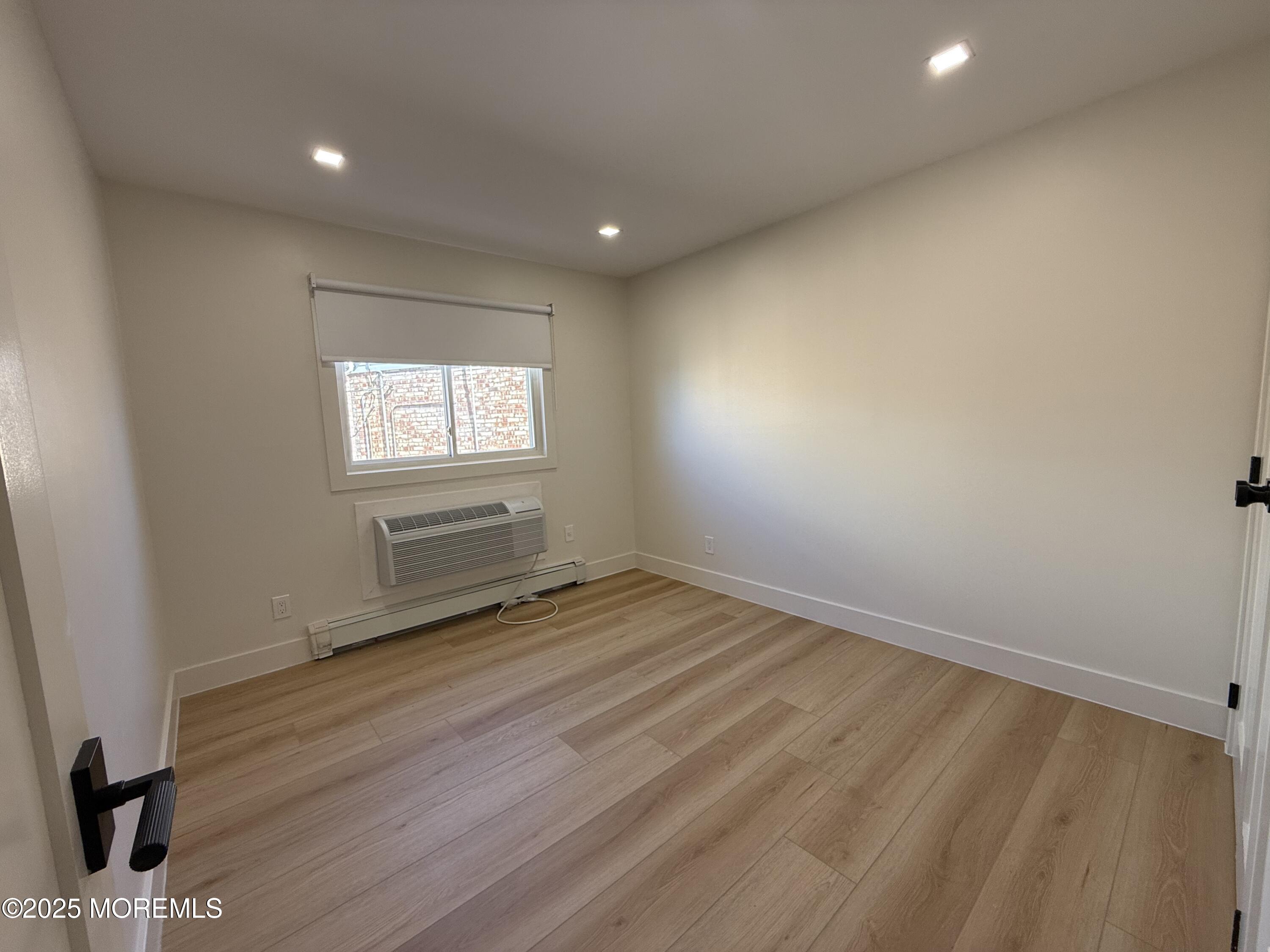 1 Ocean Avenue, 18