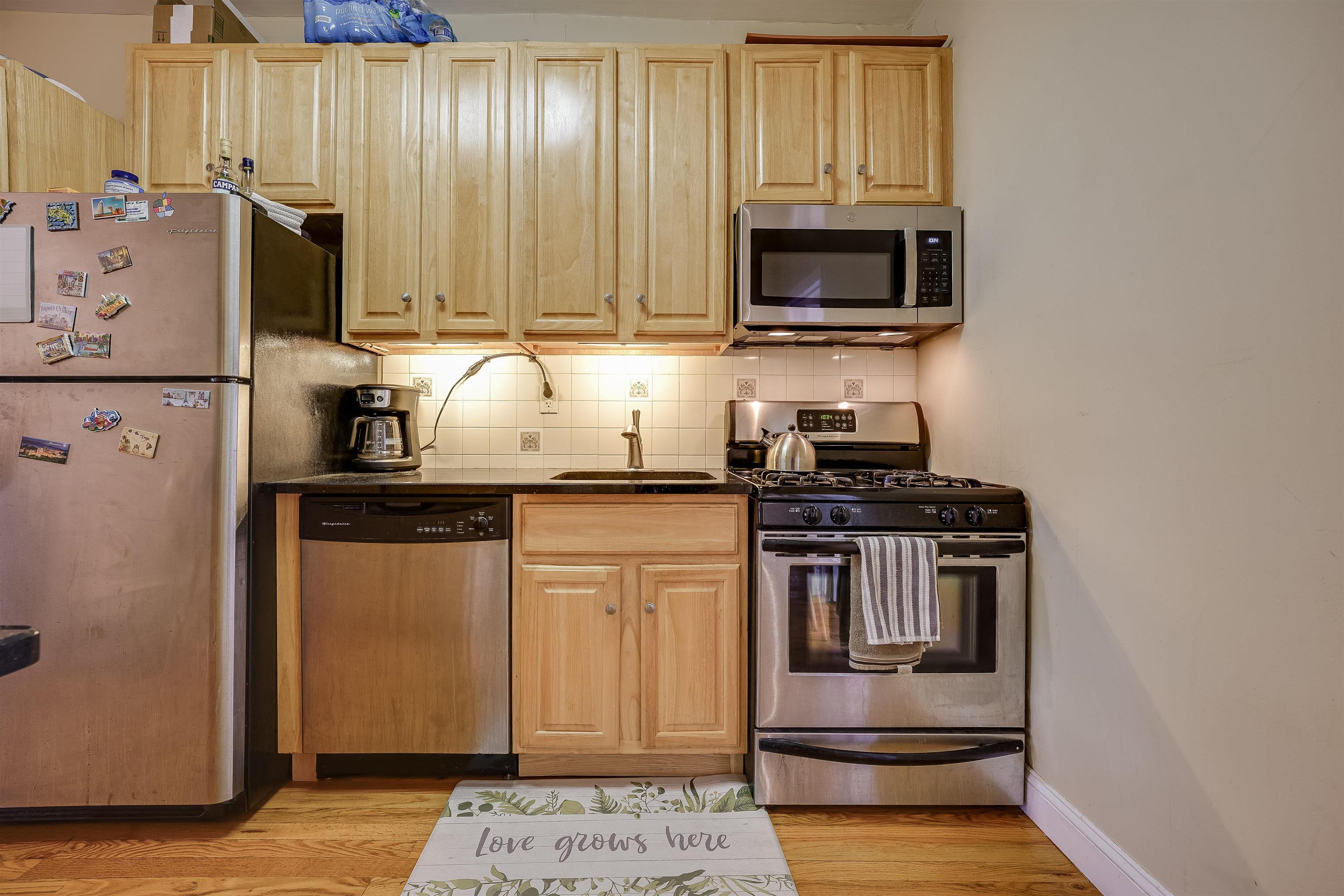 63 MADISON ST Unit: 3