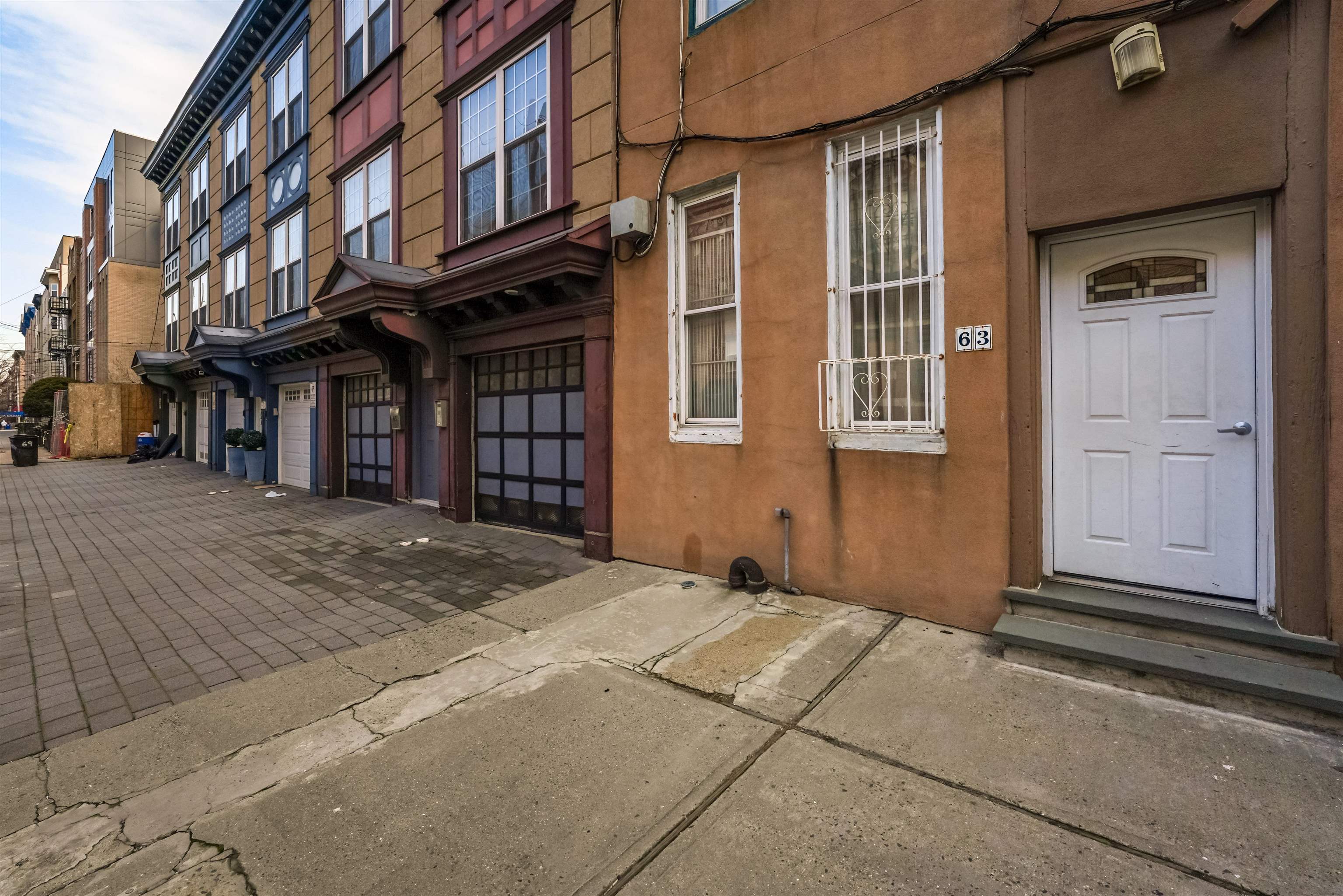63 MADISON ST Unit: 3