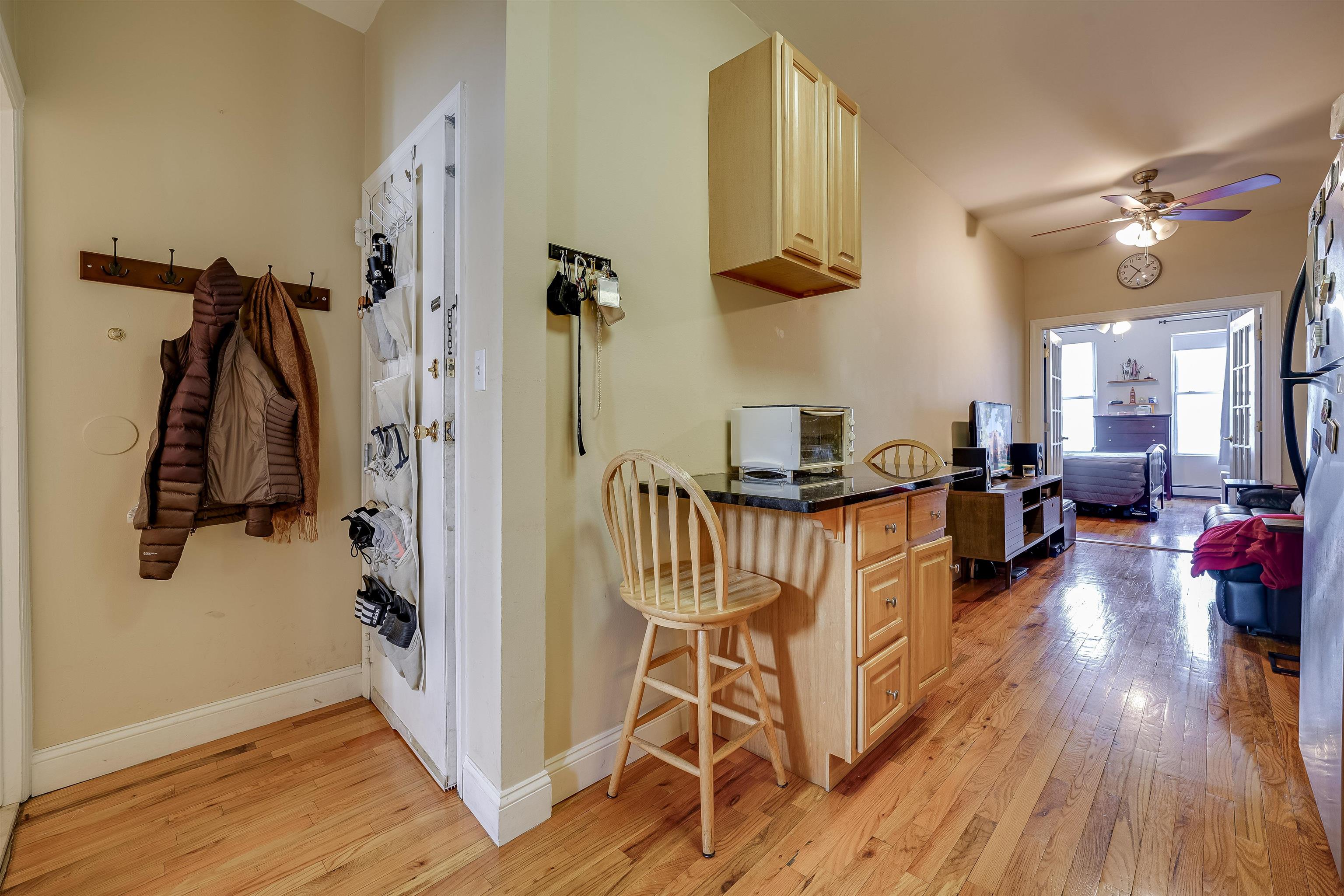 63 MADISON ST Unit: 3