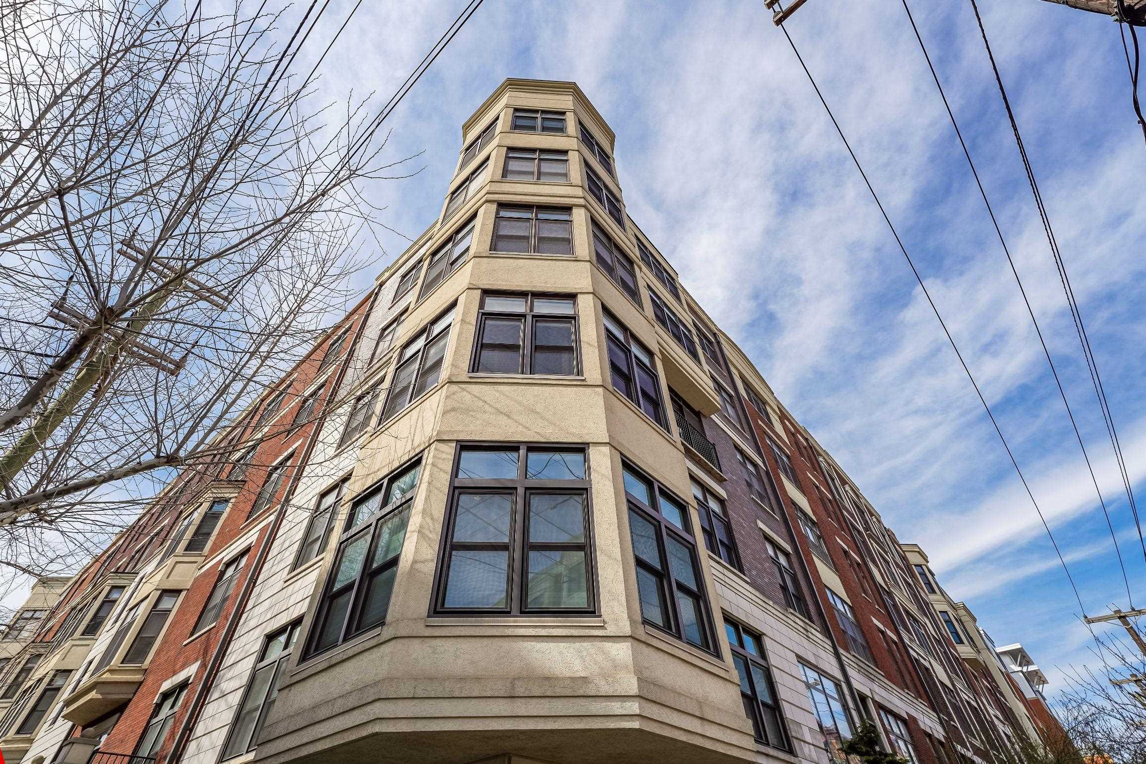 1300 GRAND ST Unit: 321