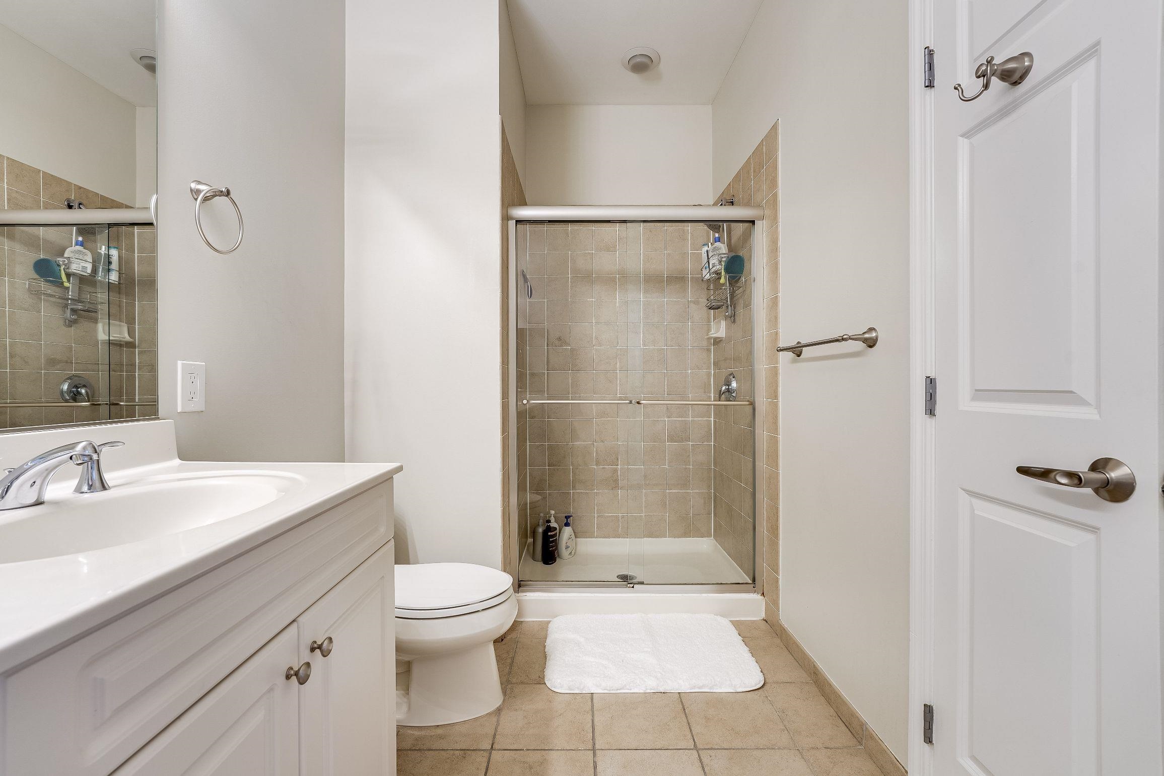 1300 GRAND ST Unit: 321