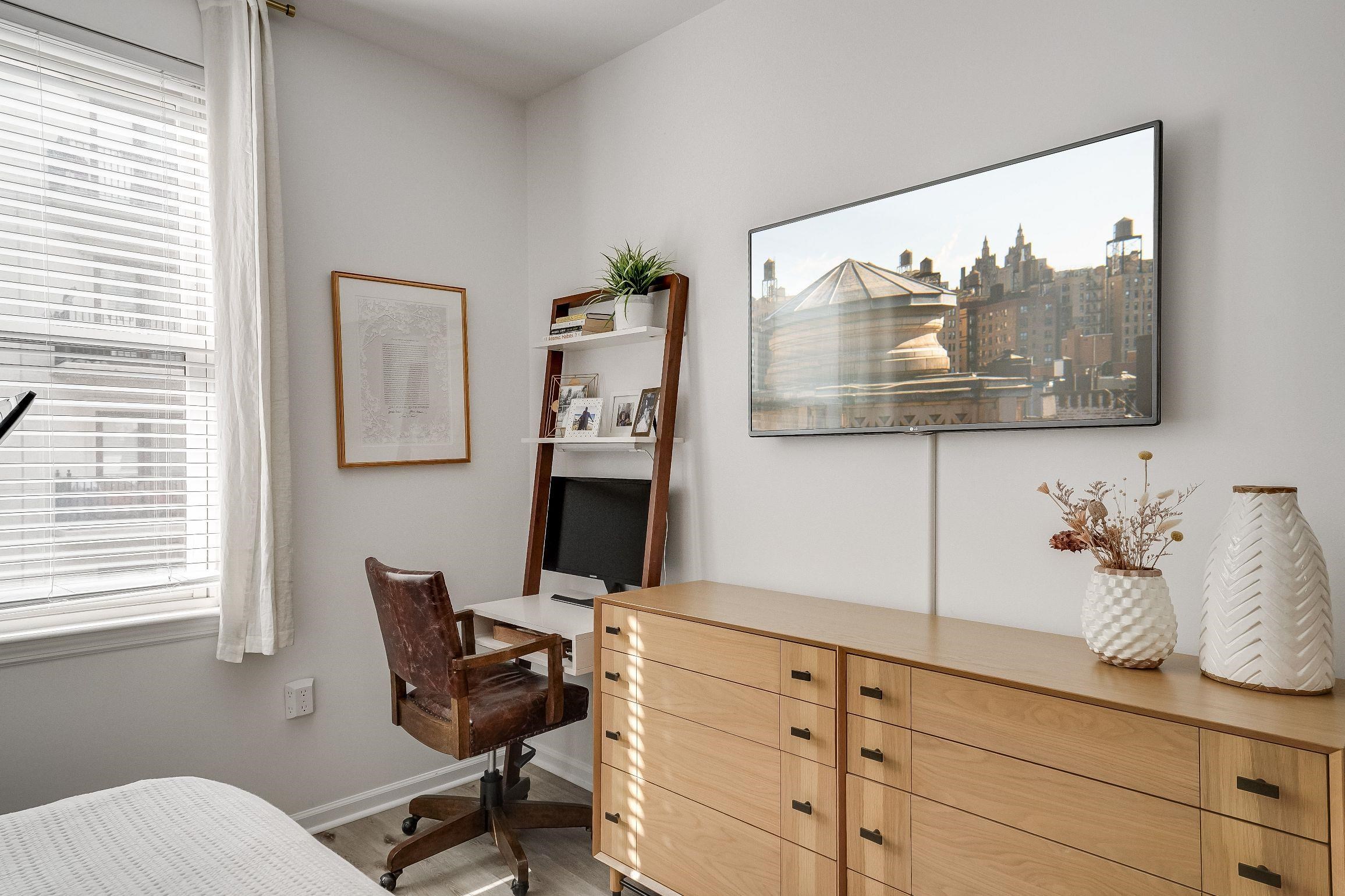 1300 GRAND ST Unit: 321