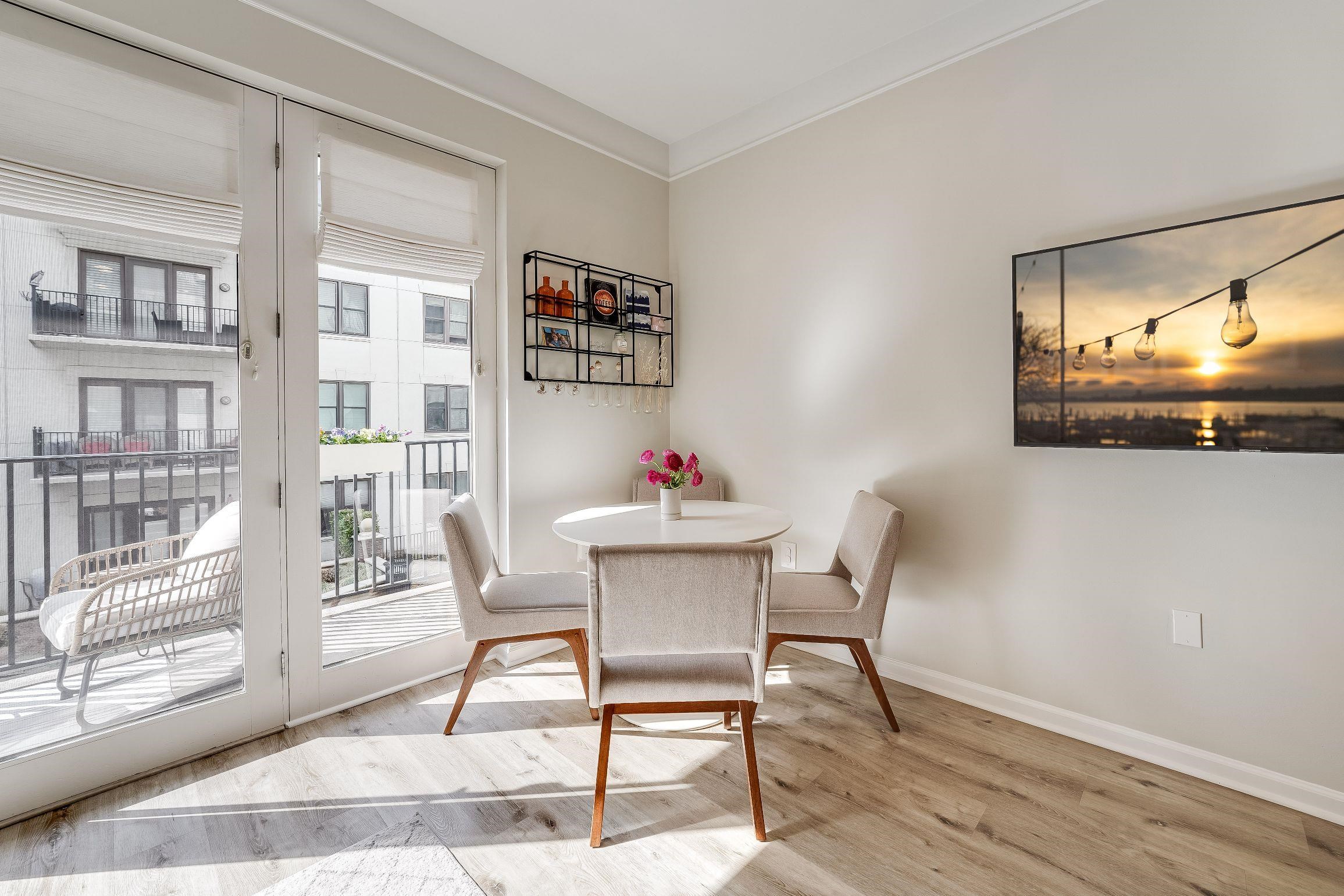 1300 GRAND ST Unit: 321
