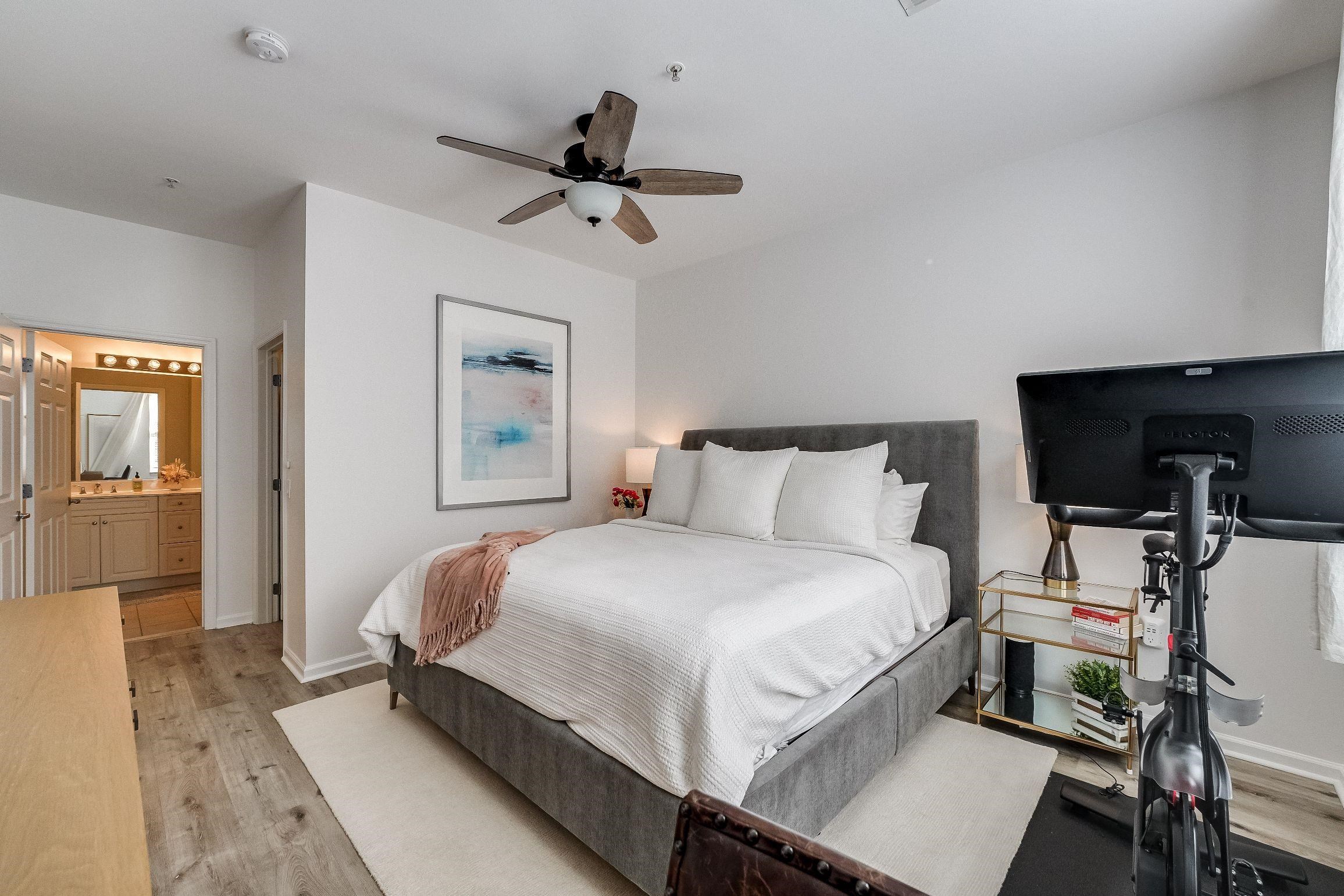 1300 GRAND ST Unit: 321