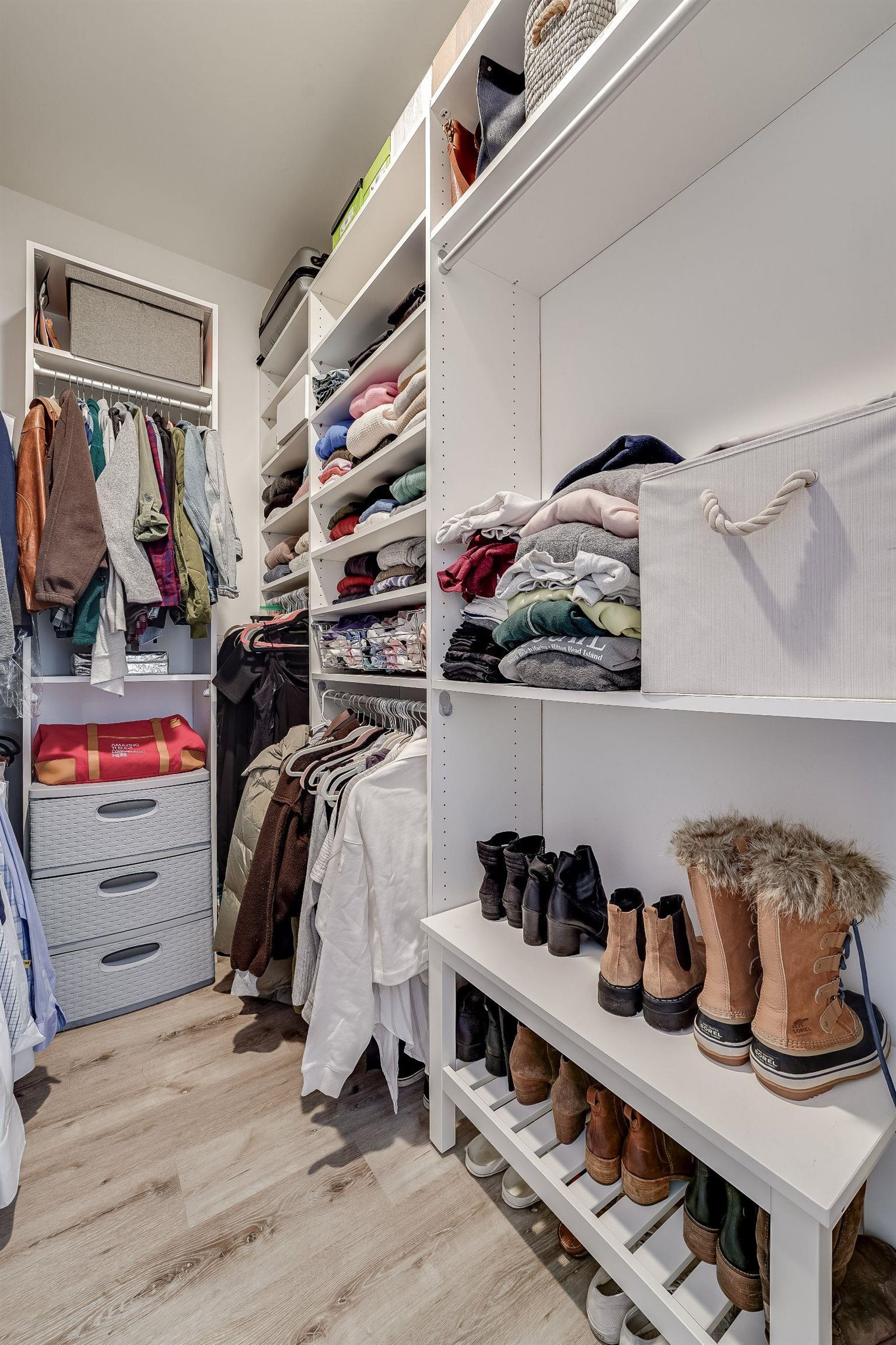 1300 GRAND ST Unit: 321