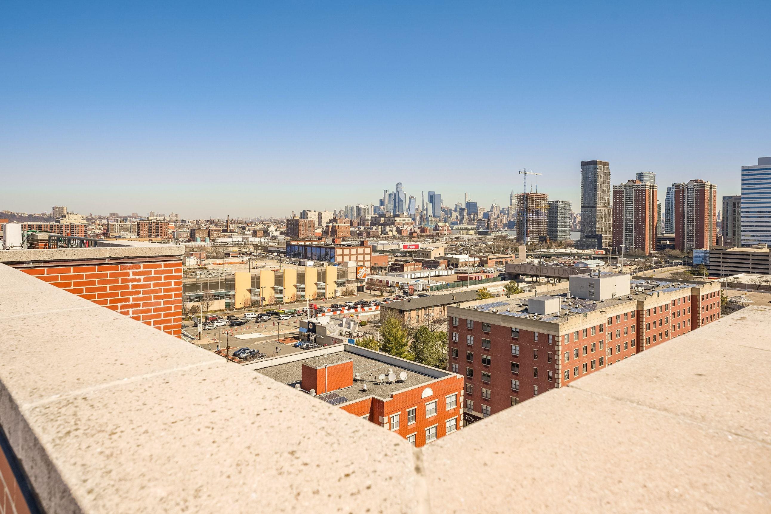 205 10TH ST Unit: 4-H