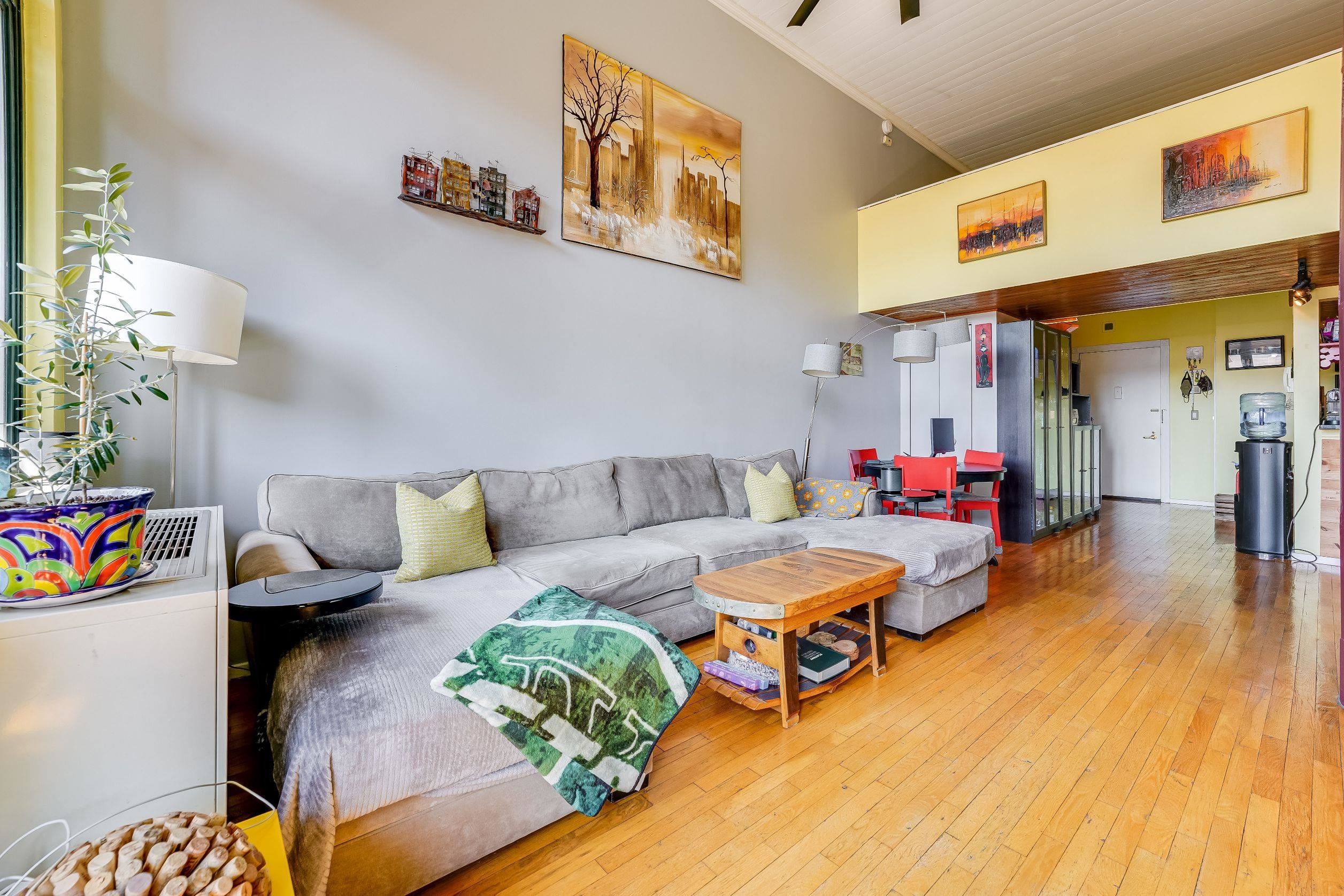 205 10TH ST Unit: 4-H