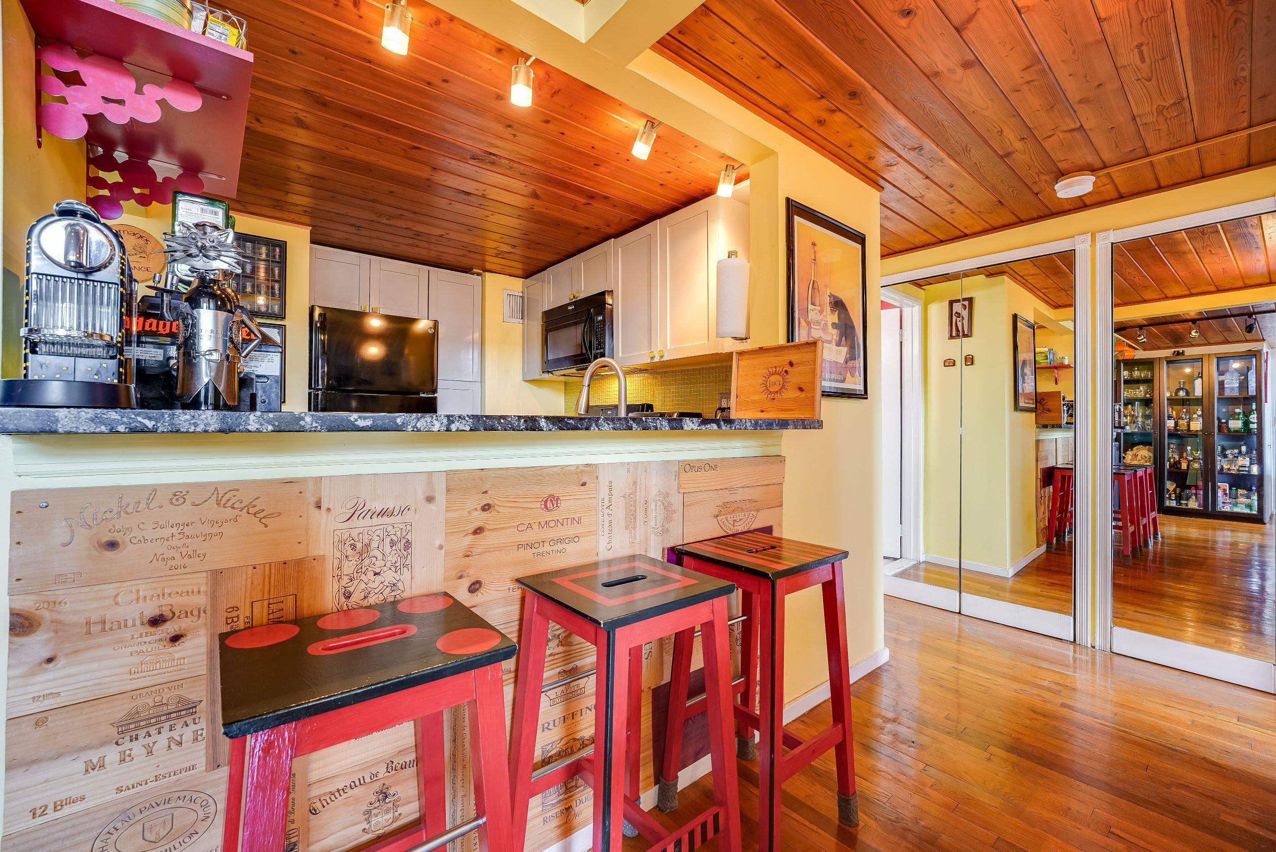 205 10TH ST Unit: 4-H