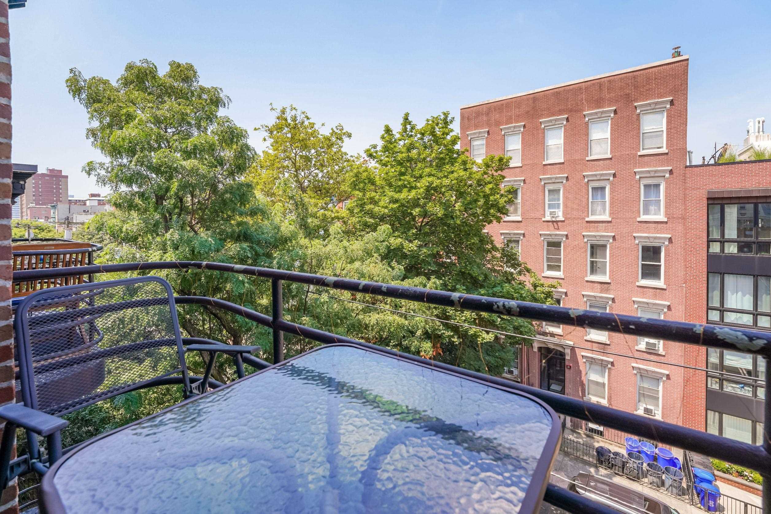 209 BLOOMFIELD ST Unit: 7